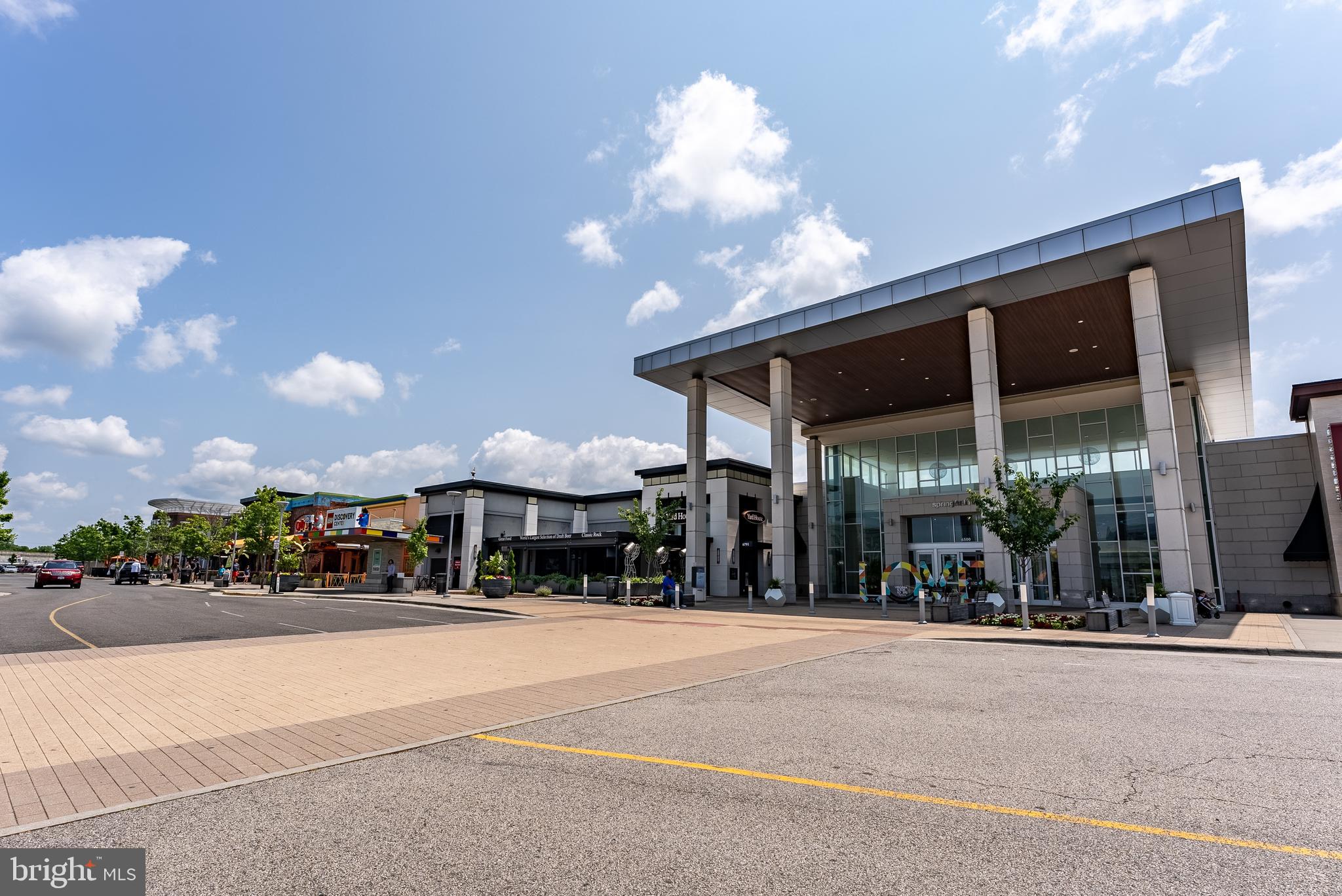 LYNBROOK - Residential