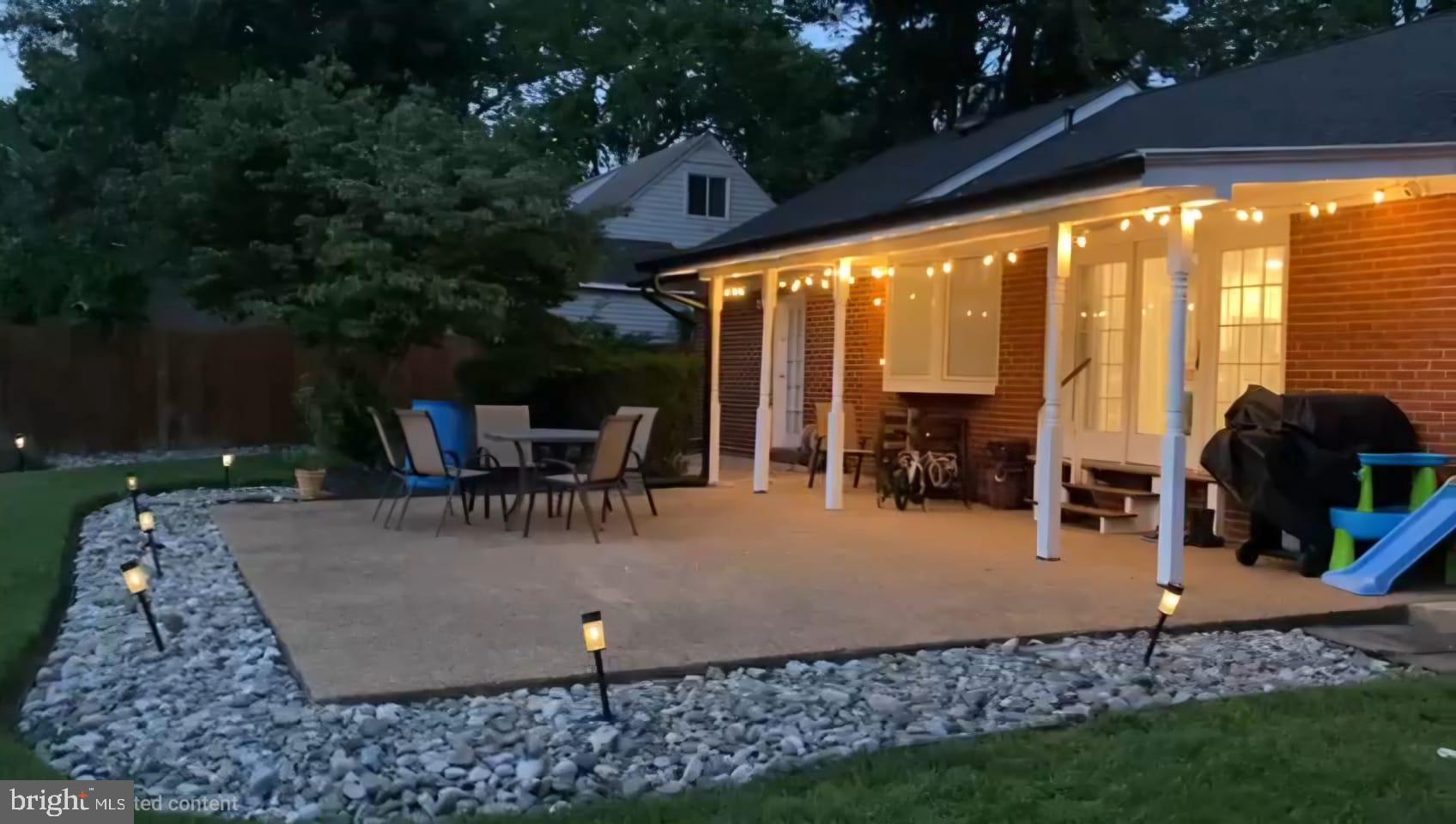 LYNBROOK - Residential