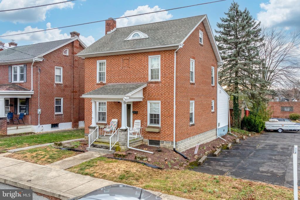 Photo of 43 Spruce Street, EPHRATA, PA 17522 (MLS # PALA2062130)
