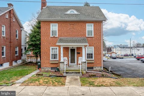 Photo of 43 Spruce Street, EPHRATA, PA 17522 (MLS # PALA2062130)