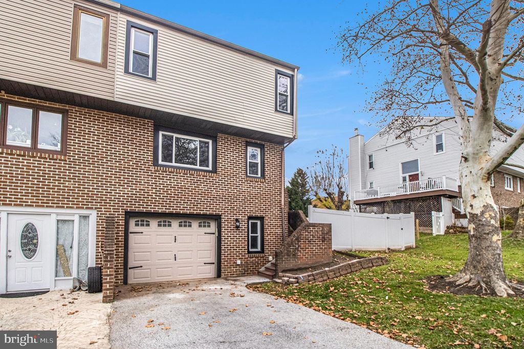 Photo of 109 Hamlet Drive, KING OF PRUSSIA, PA 19406 (MLS # PAMC2162604)