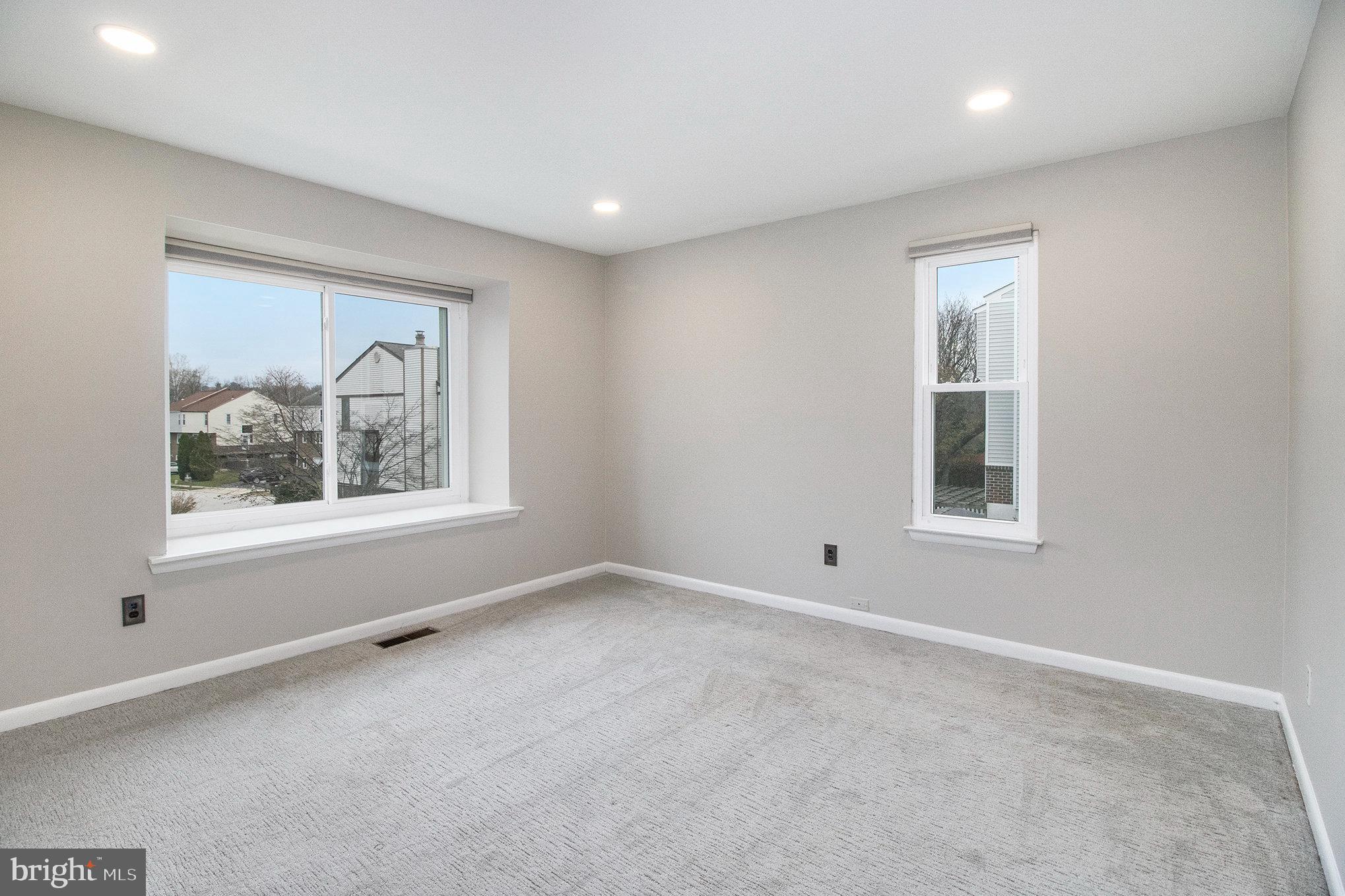 HAMLET MEWS - Residential Lease