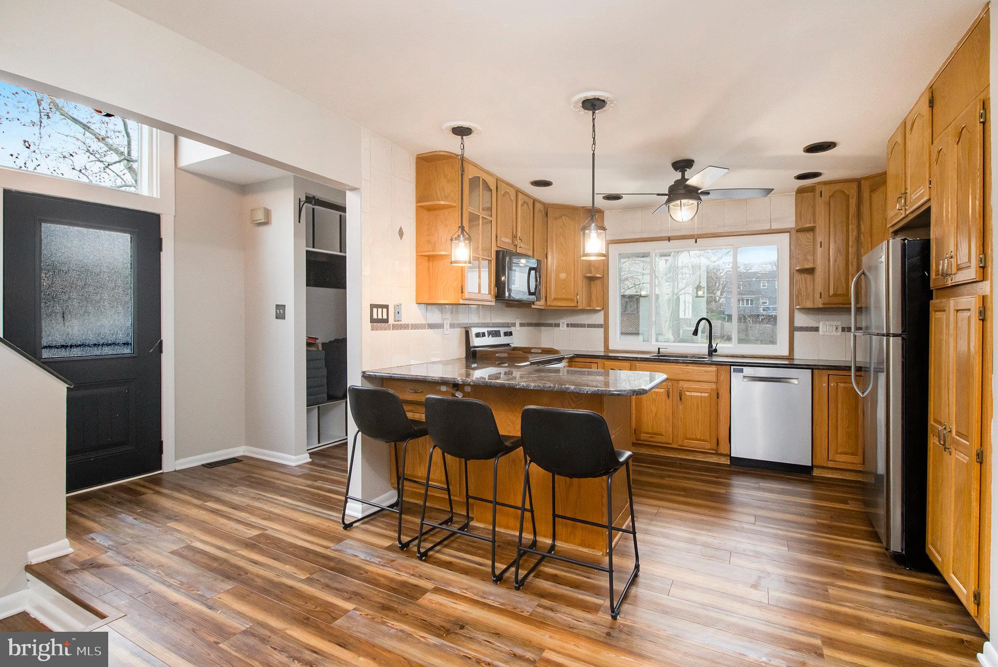 HAMLET MEWS - Residential Lease