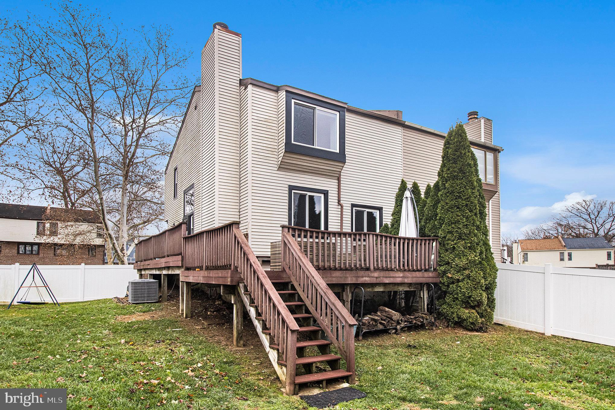 HAMLET MEWS - Residential Lease