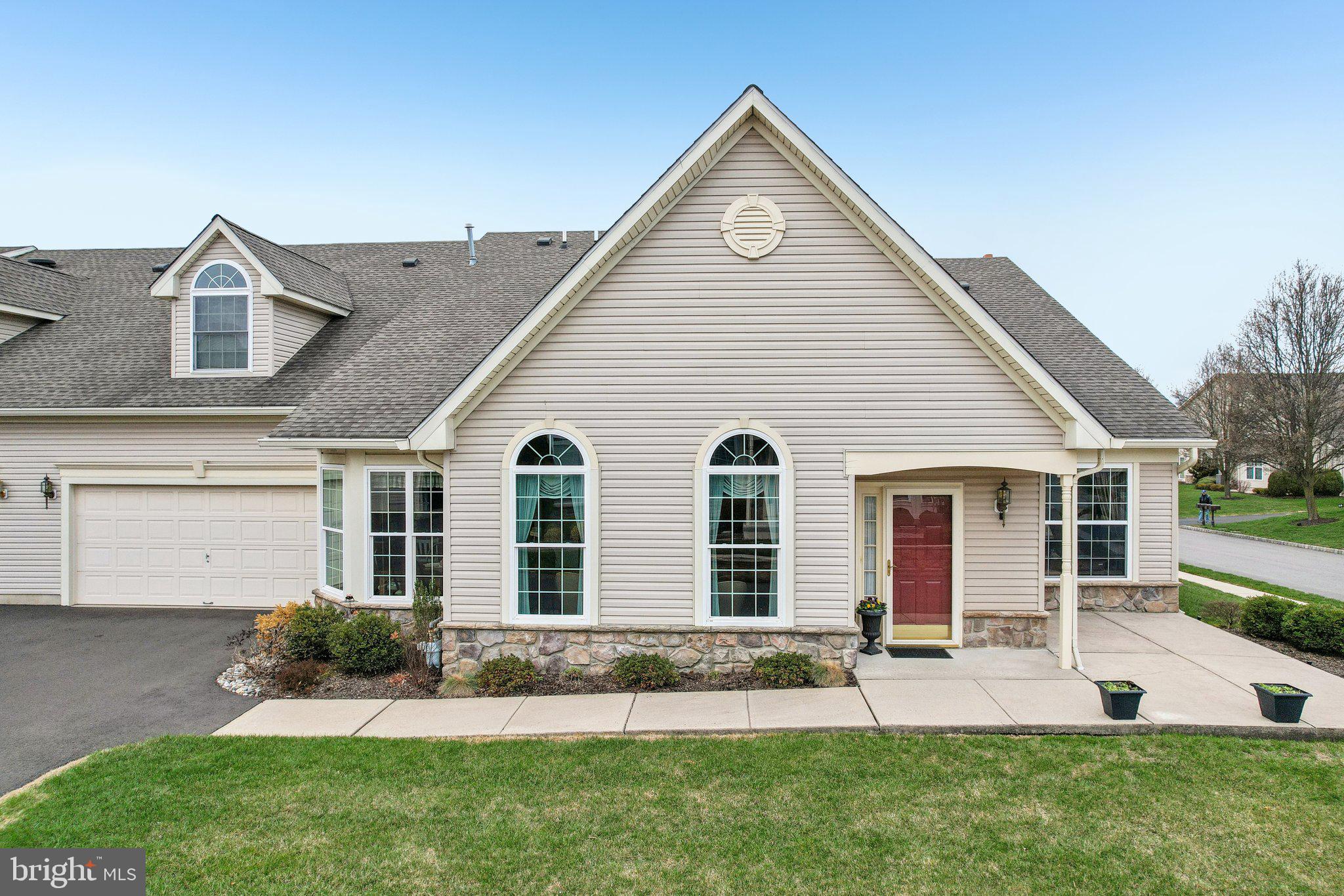 264 SHADY BROOK DRIVE