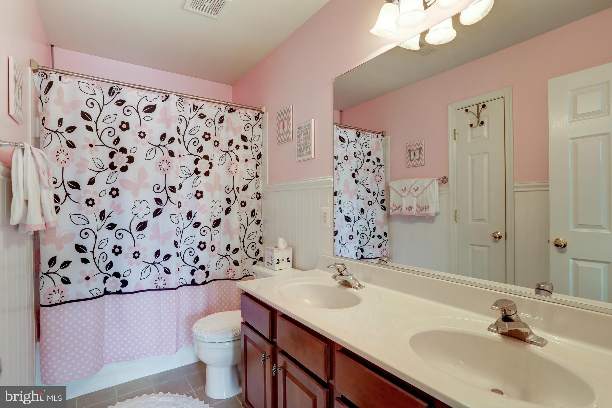 JACOBS WOODS - Residential