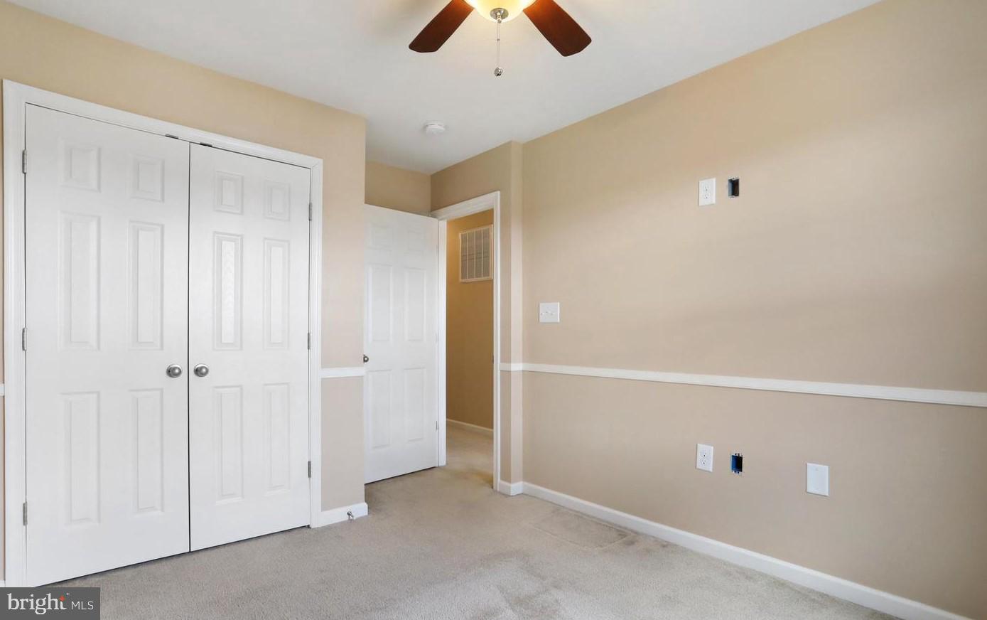 LAKELAND PLACE - Residential Lease