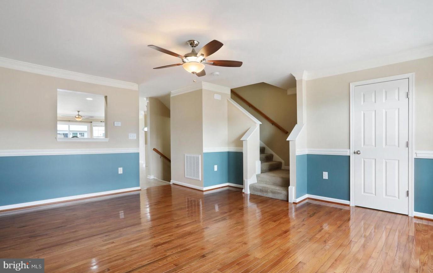 LAKELAND PLACE - Residential Lease