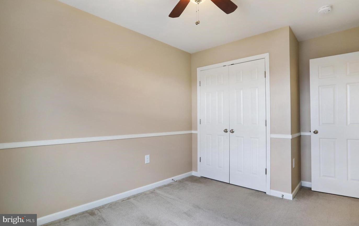 LAKELAND PLACE - Residential Lease