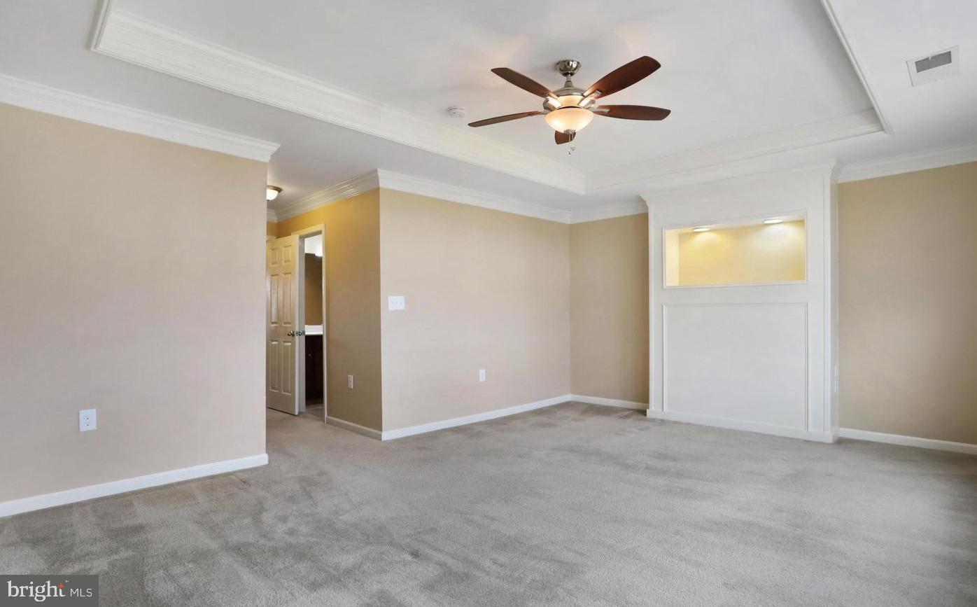 LAKELAND PLACE - Residential Lease