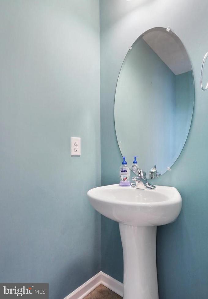 LAKELAND PLACE - Residential Lease