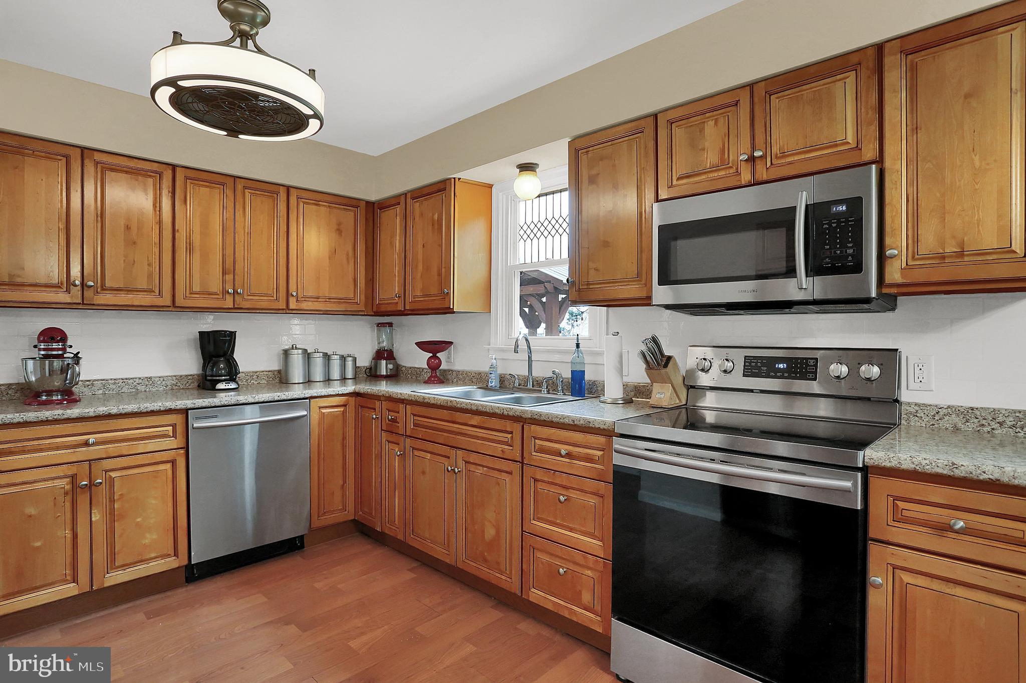 VALLEY STREAM ESTATES - Residential