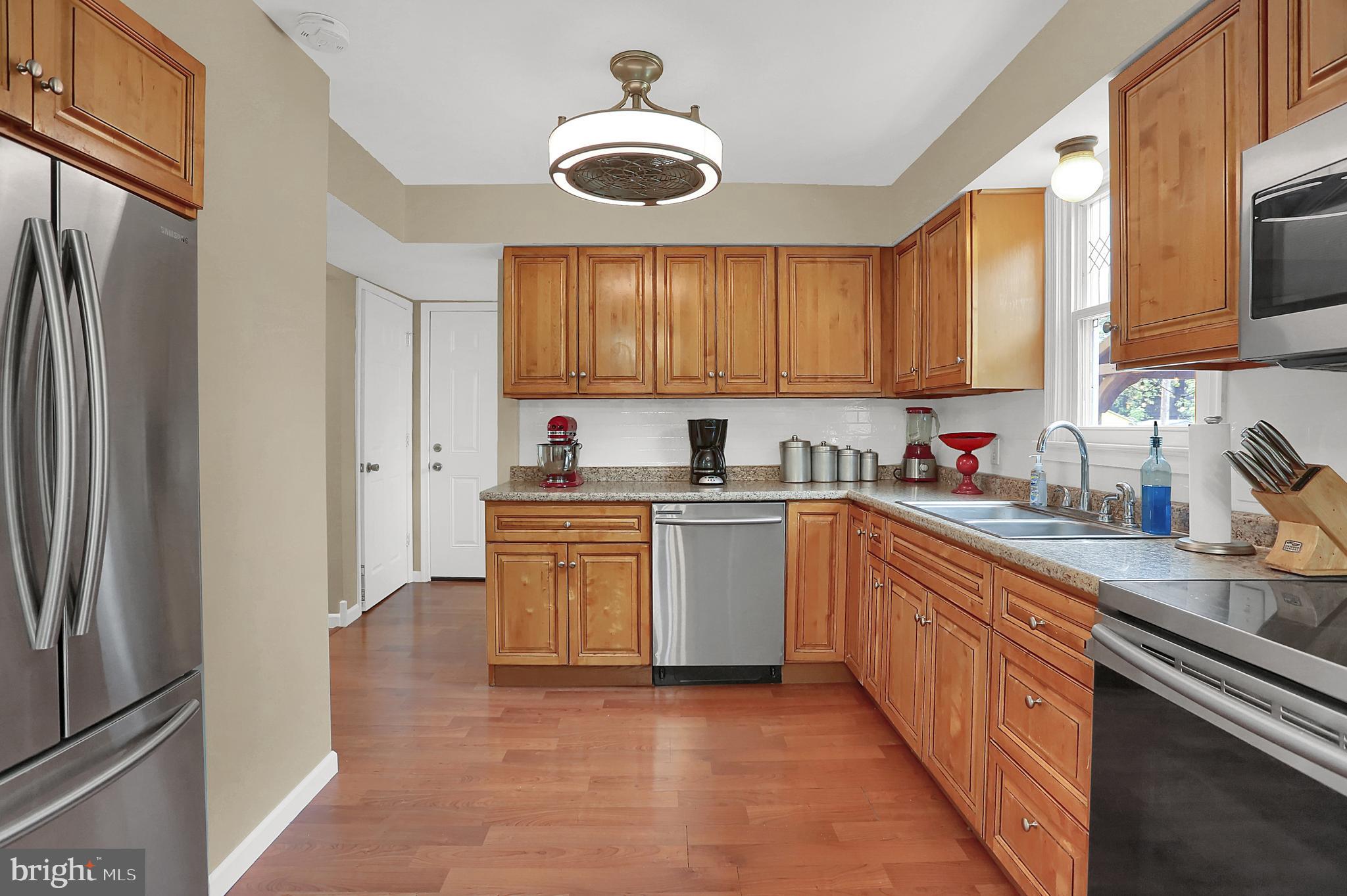 VALLEY STREAM ESTATES - Residential