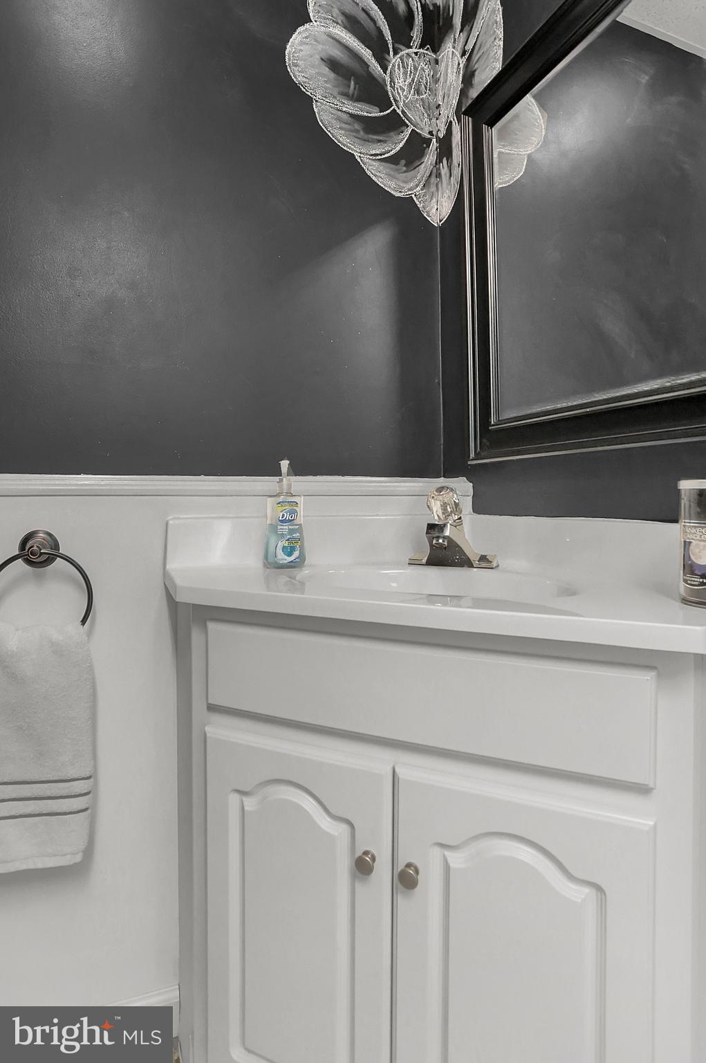 VALLEY STREAM ESTATES - Residential