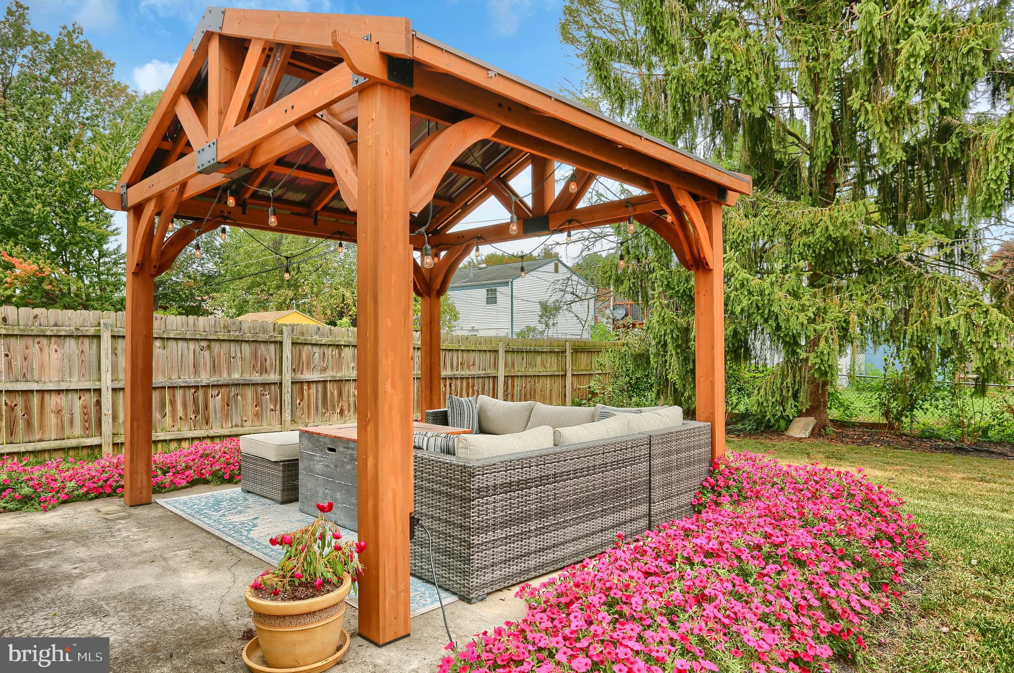 VALLEY STREAM ESTATES - Residential