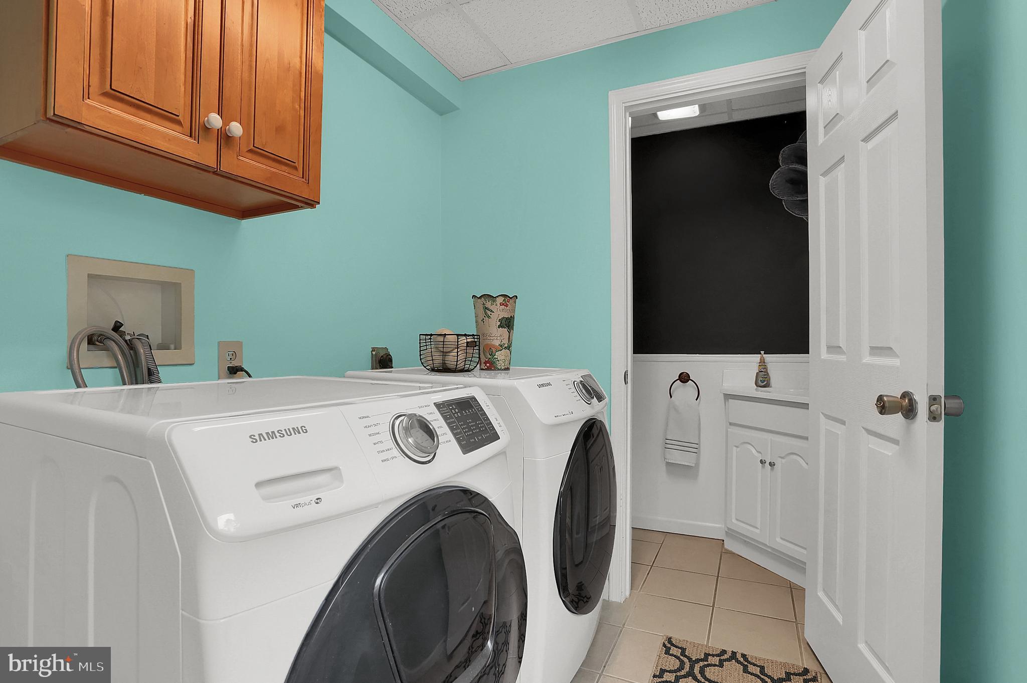 VALLEY STREAM ESTATES - Residential