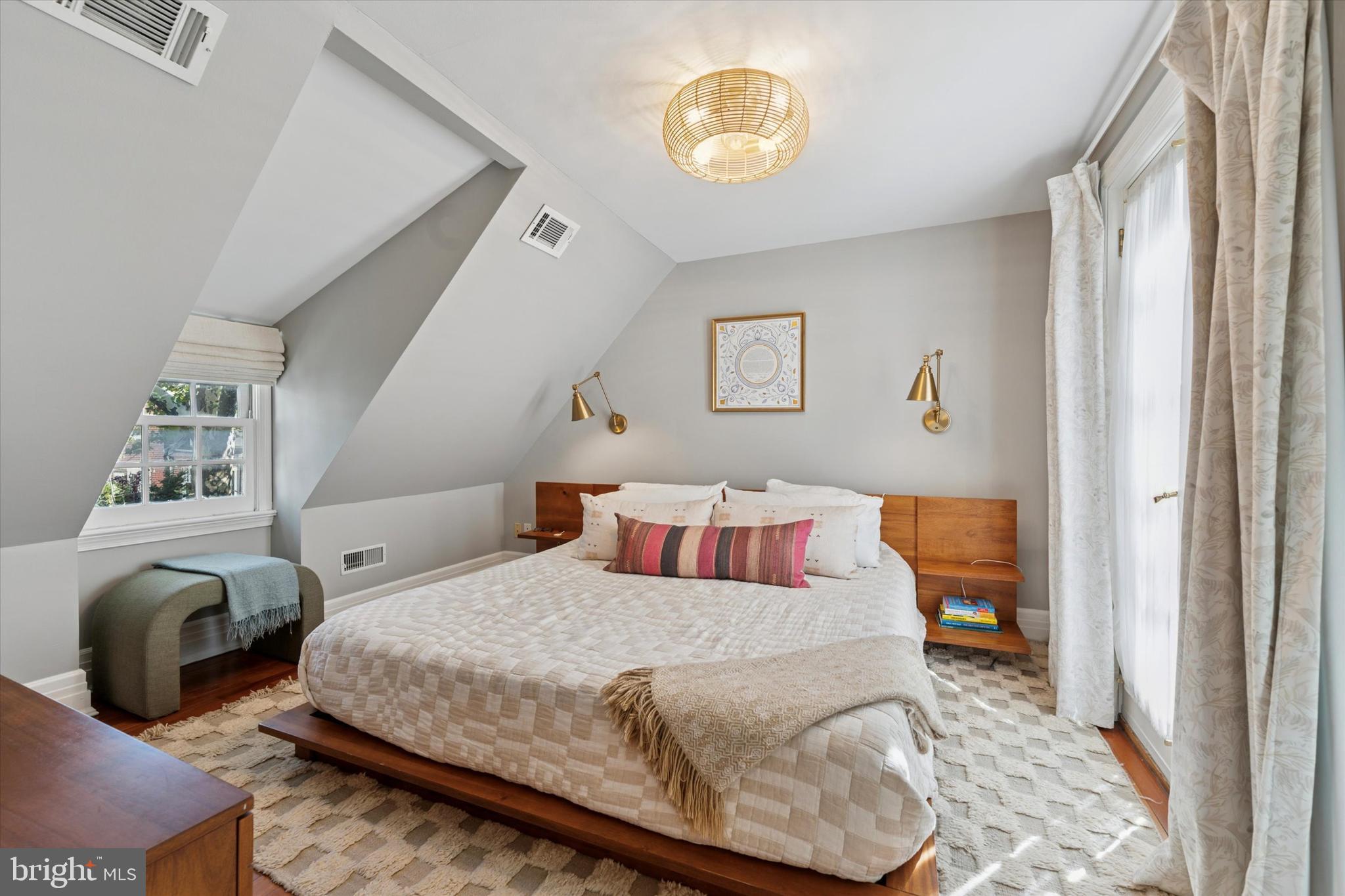 WASHINGTON SQ WEST - Residential