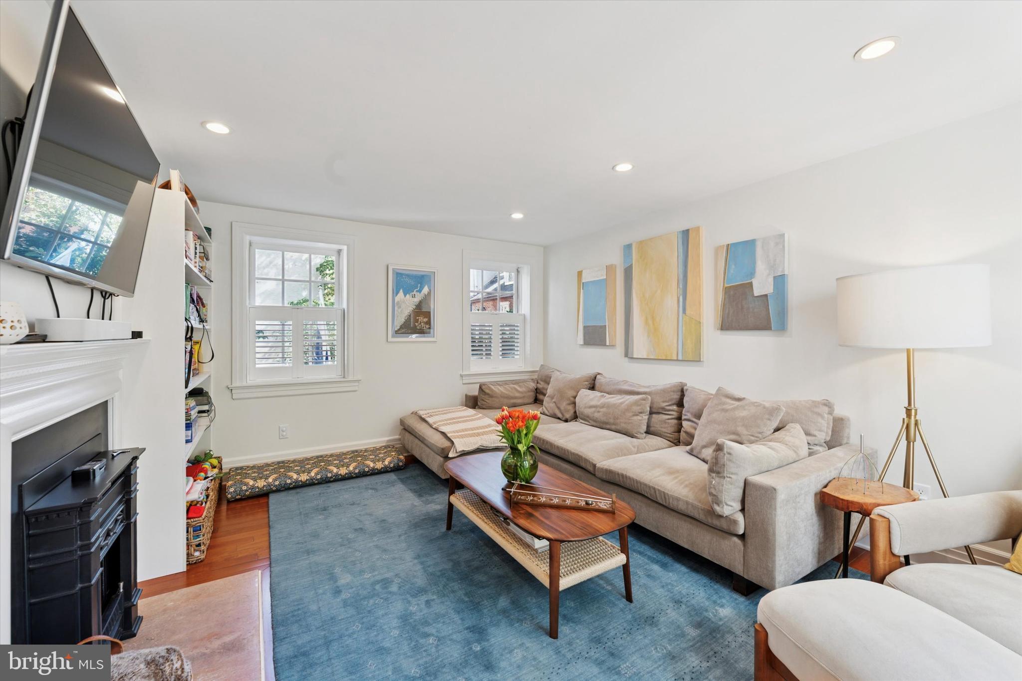 WASHINGTON SQ WEST - Residential