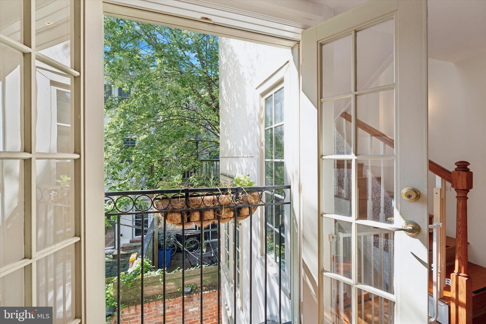 WASHINGTON SQ WEST - Residential