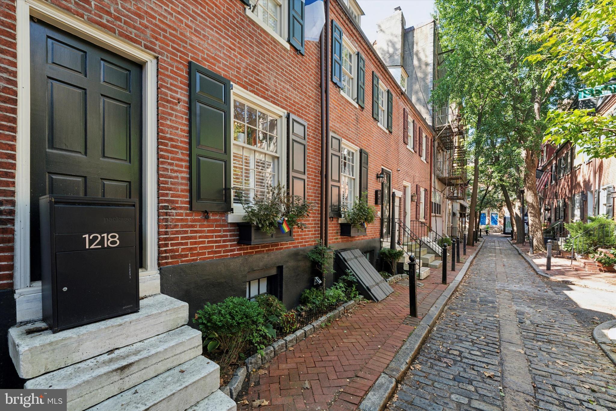 1216-18 PANAMA STREET