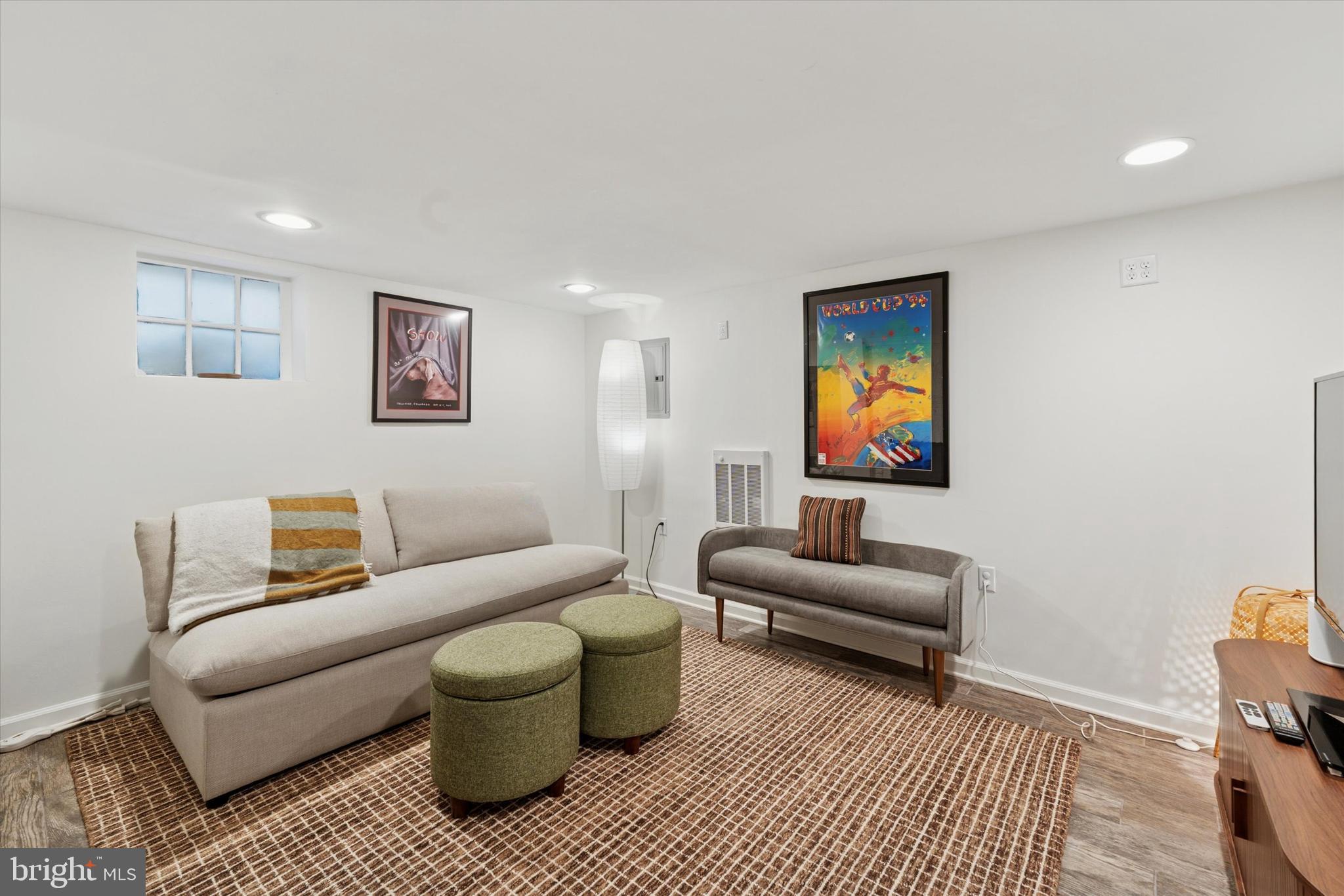 WASHINGTON SQ WEST - Residential