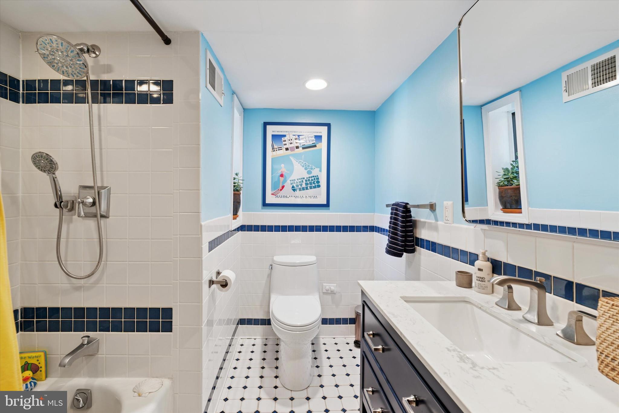 WASHINGTON SQ WEST - Residential