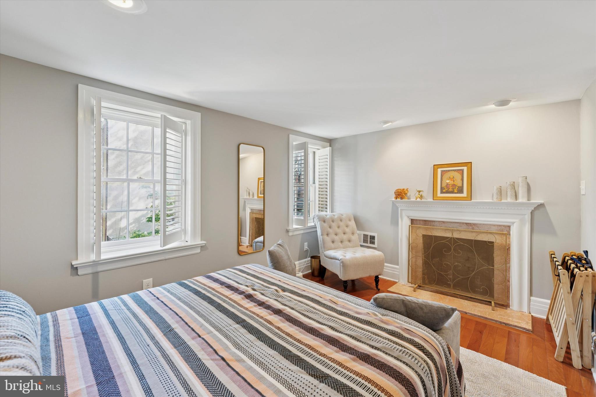 WASHINGTON SQ WEST - Residential