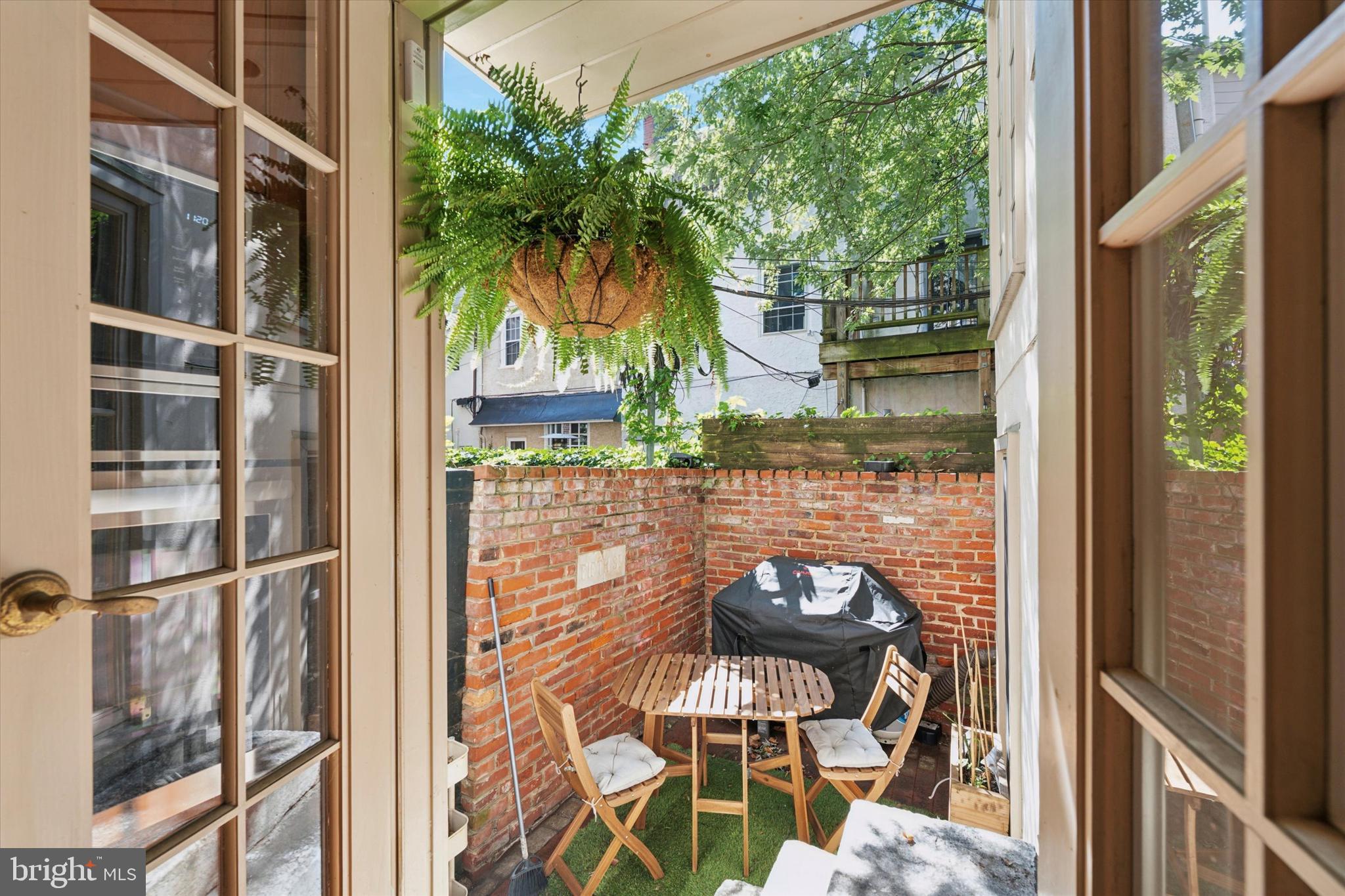 WASHINGTON SQ WEST - Residential
