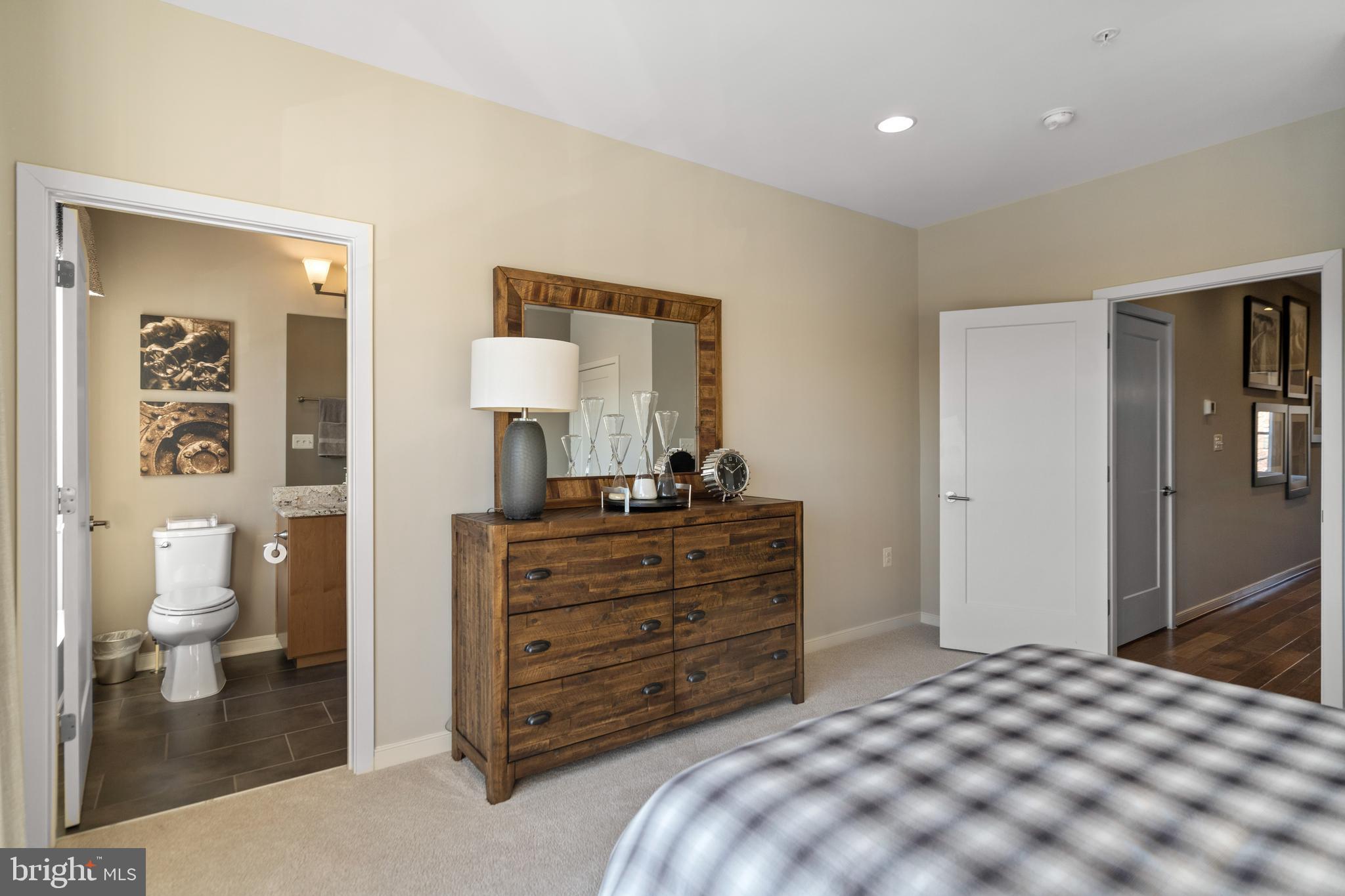 BRAMBLETON TOWN CENTER - Residential