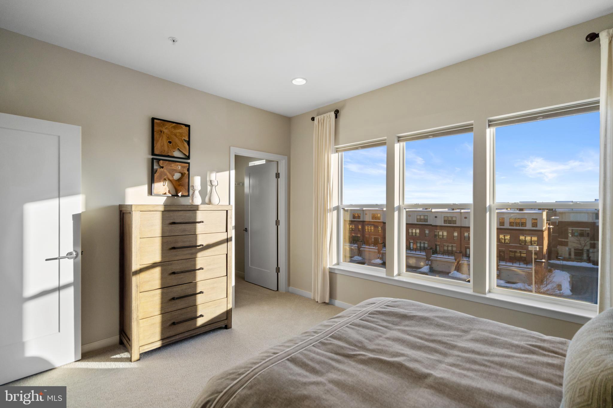 BRAMBLETON TOWN CENTER - Residential