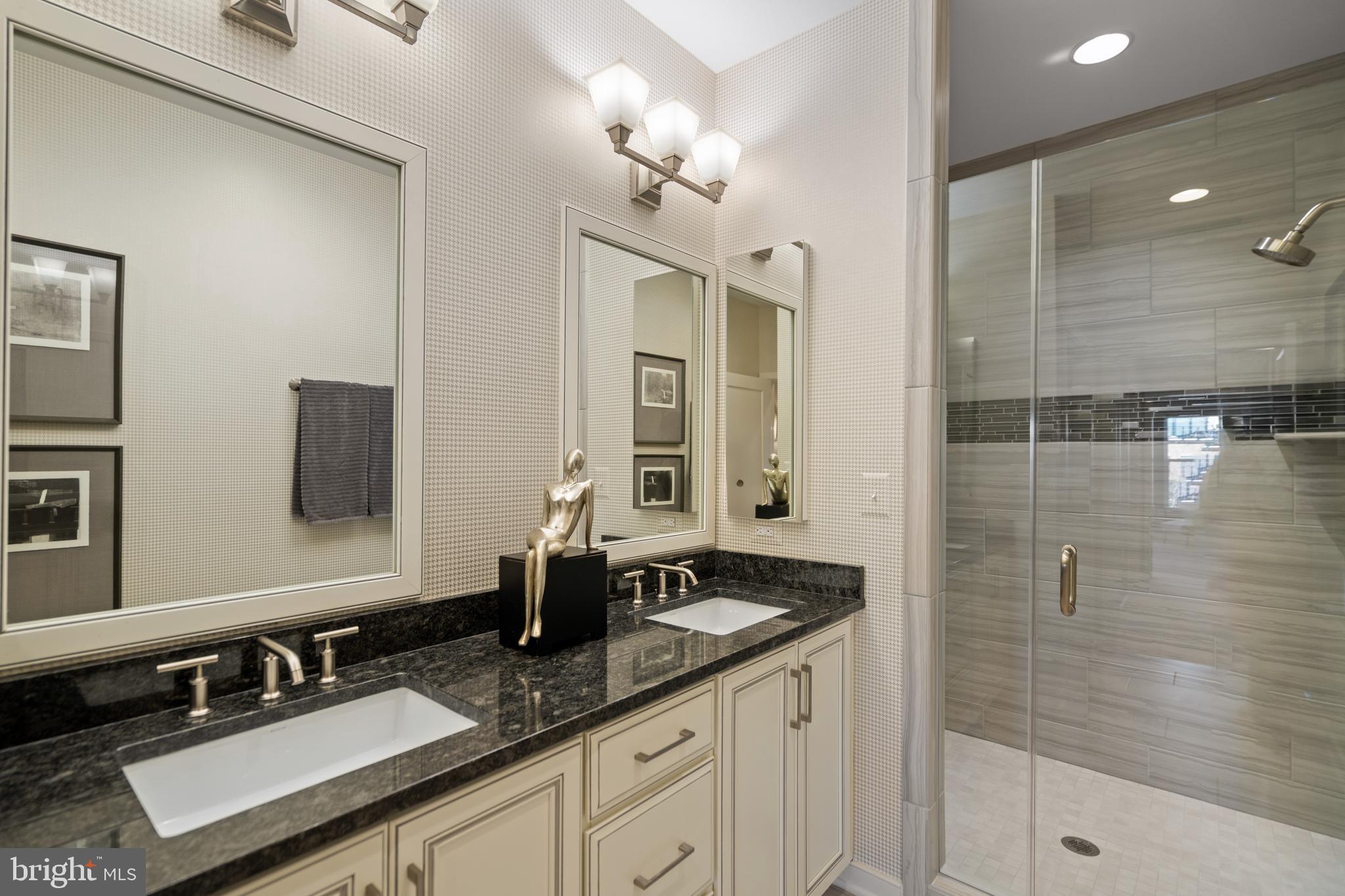 BRAMBLETON TOWN CENTER - Residential