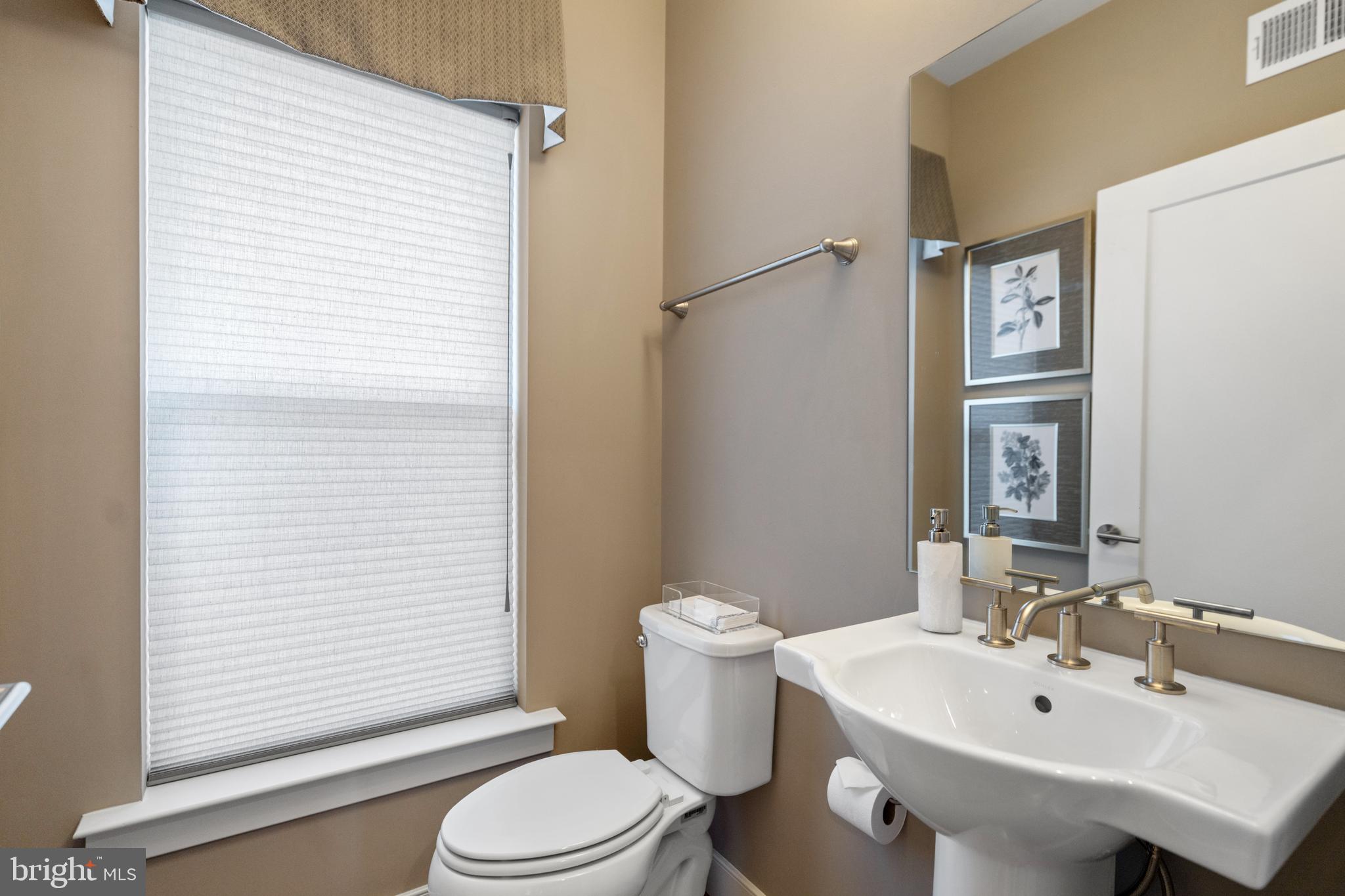 BRAMBLETON TOWN CENTER - Residential