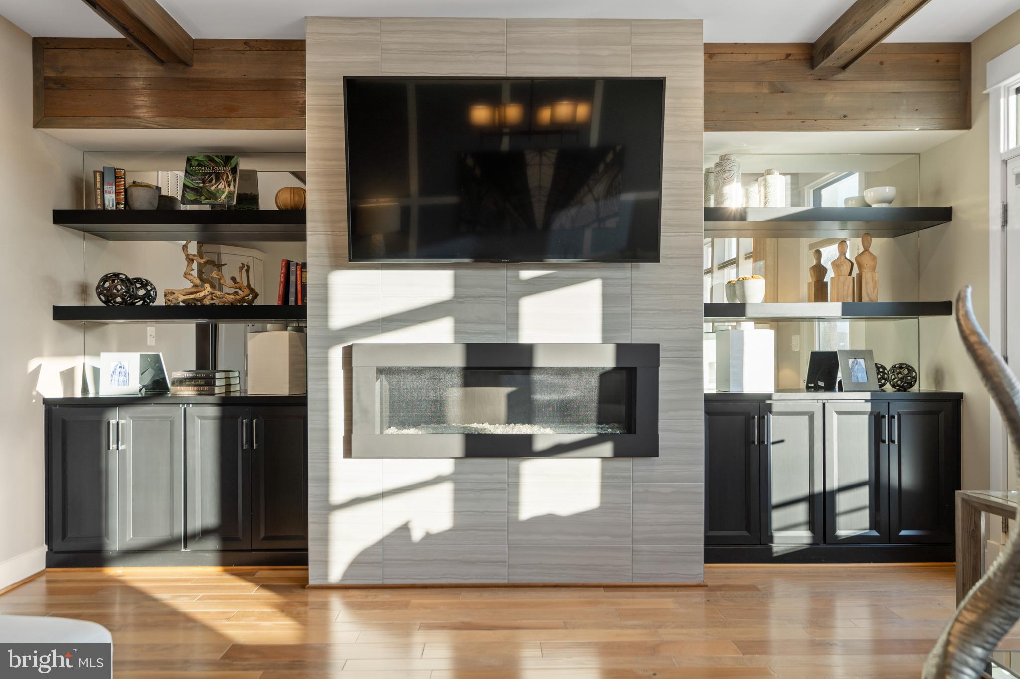 BRAMBLETON TOWN CENTER - Residential