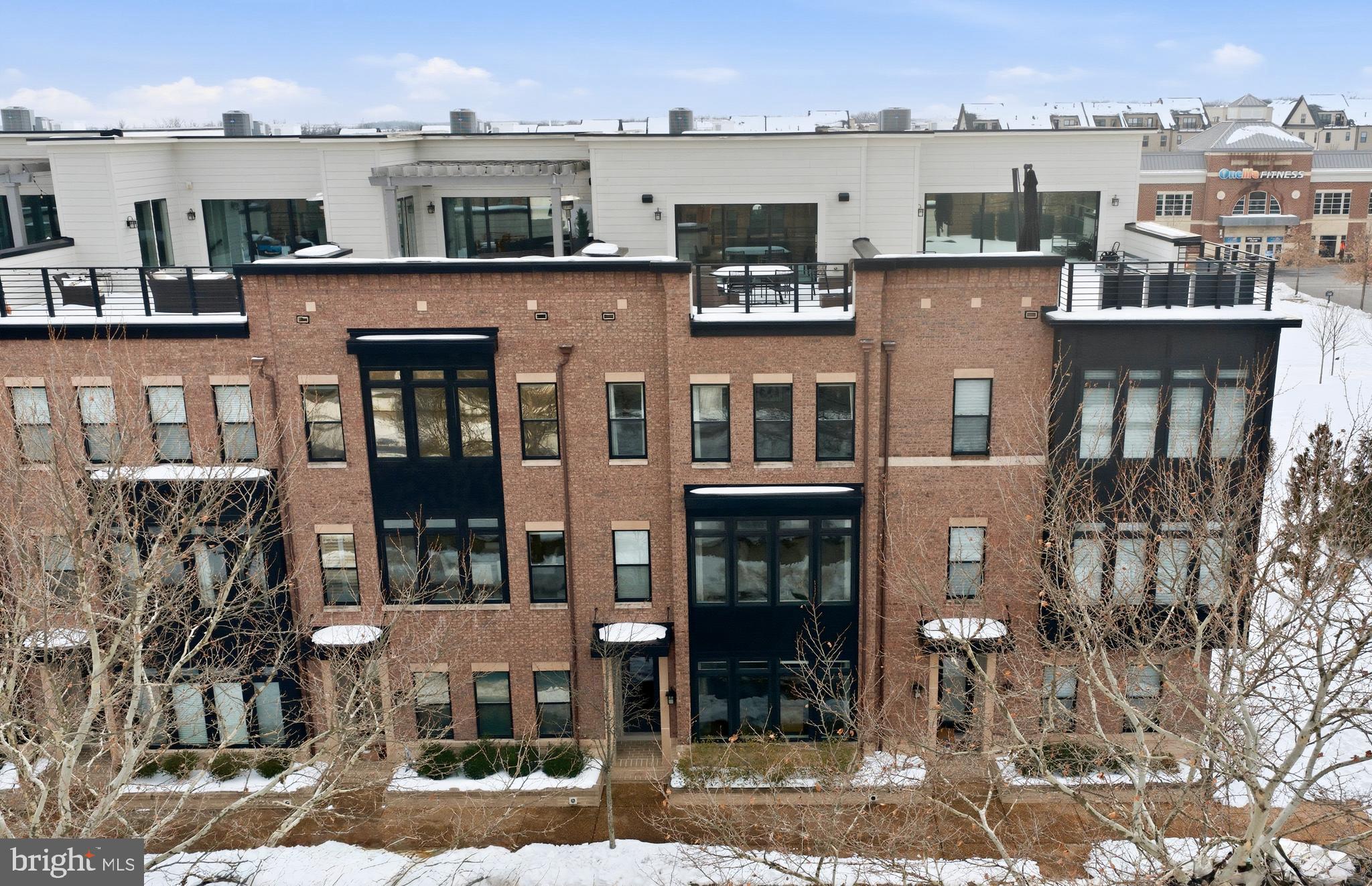 BRAMBLETON TOWN CENTER - Residential