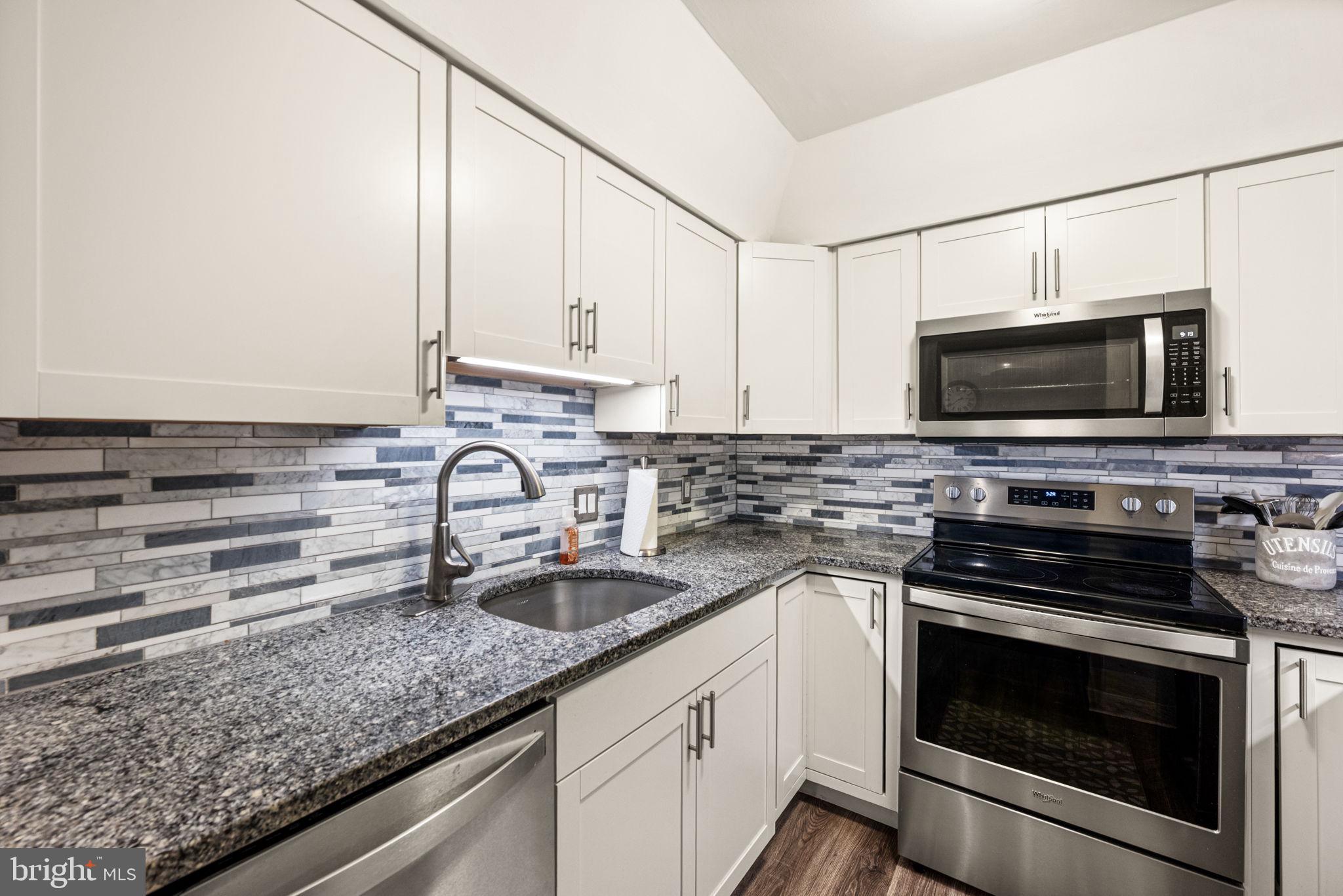 GREENE COUNTRIE VI - Residential