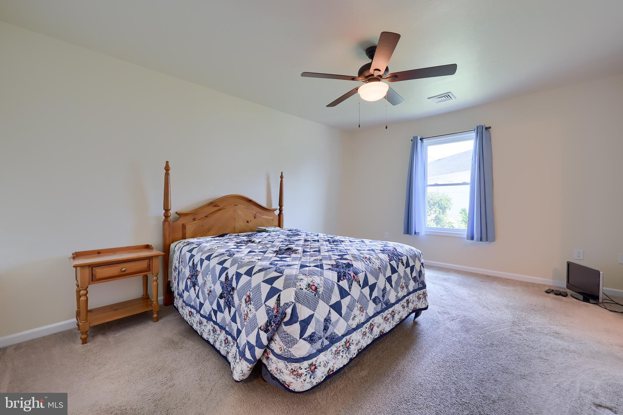 LAUREL MANOR - Residential