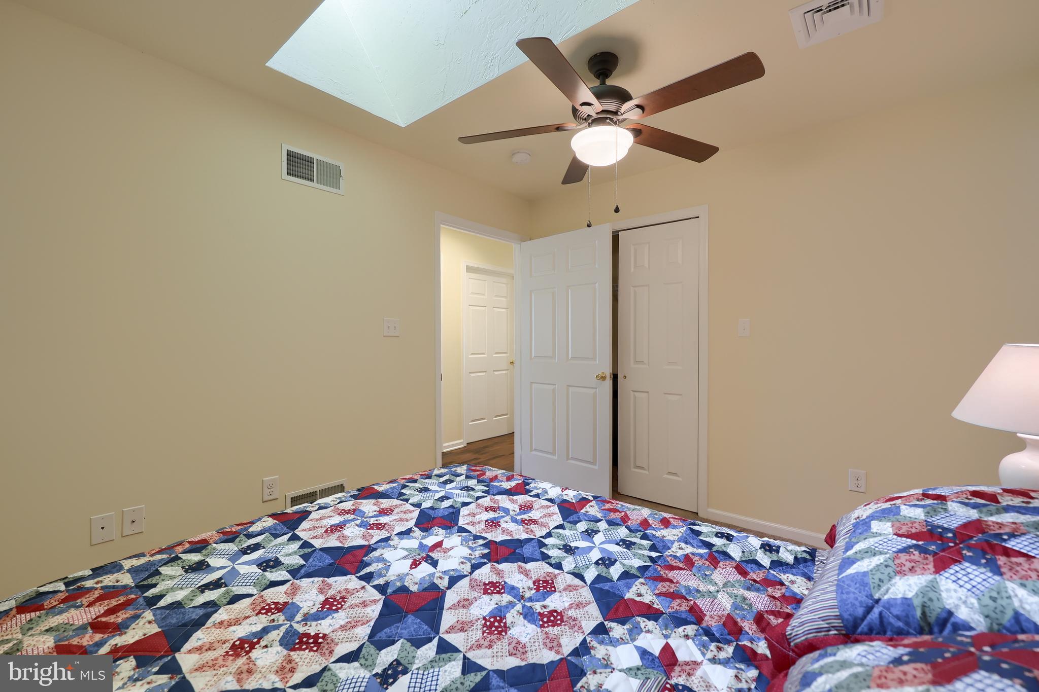 LAUREL MANOR - Residential