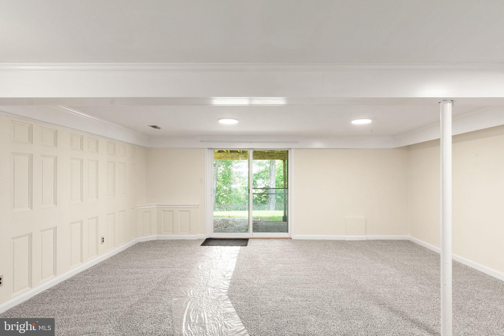 HALLFIELD MANOR - Residential