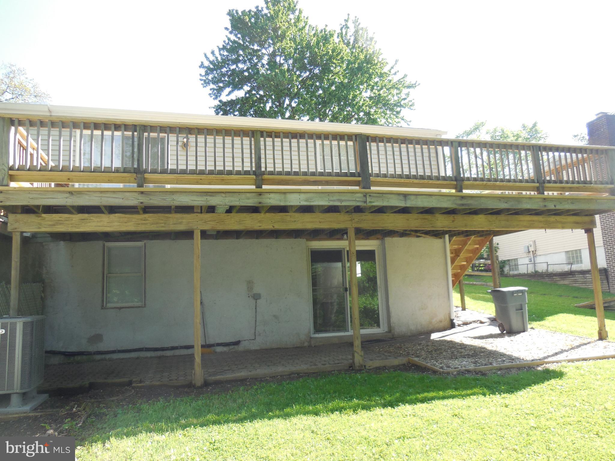 7 CASTELL COURT