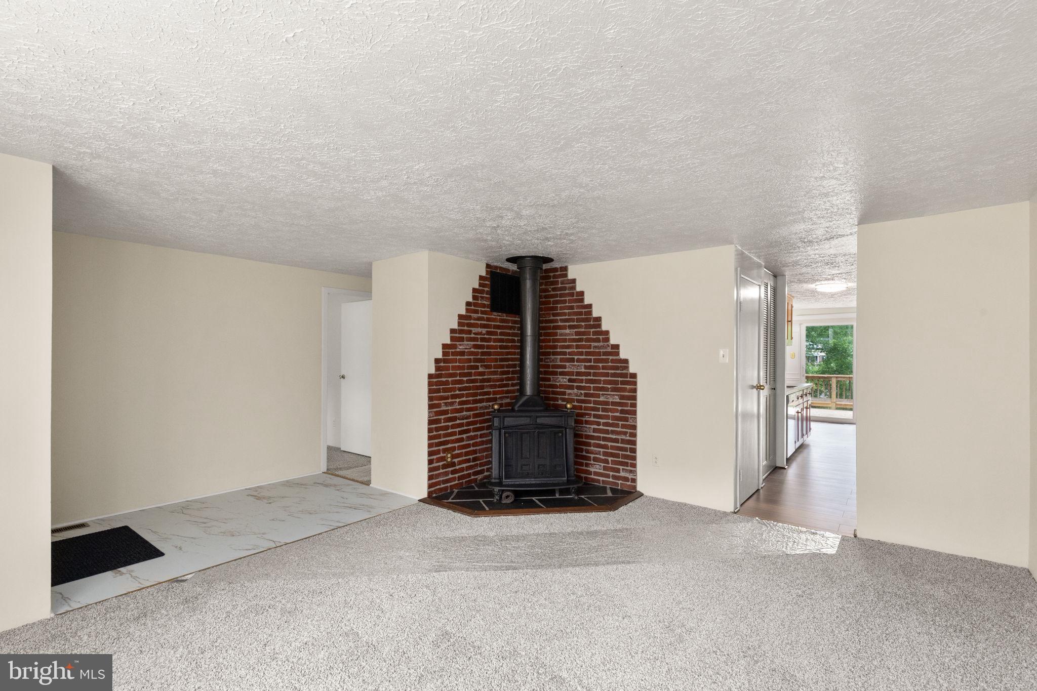 HALLFIELD MANOR - Residential