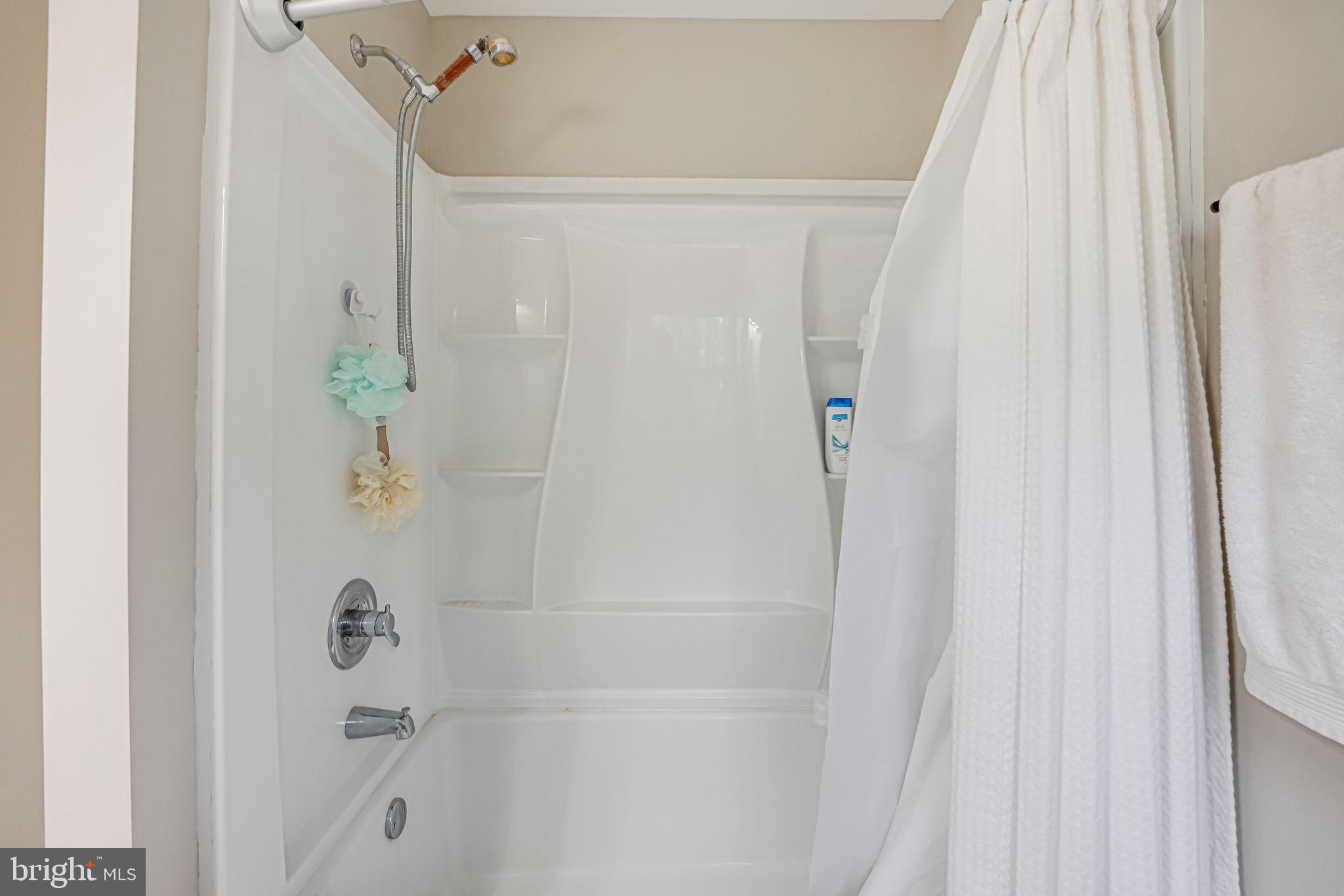 SHADE TREE - Residential