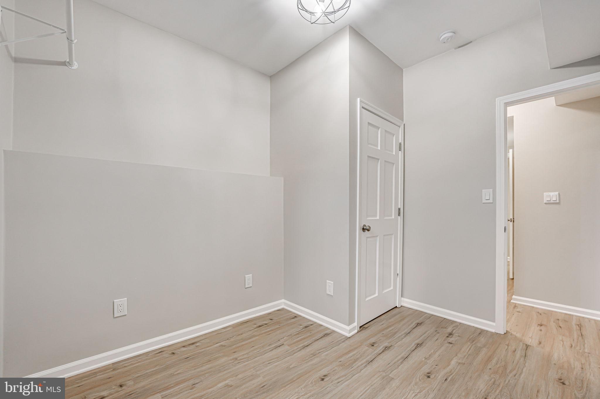 SHADE TREE - Residential