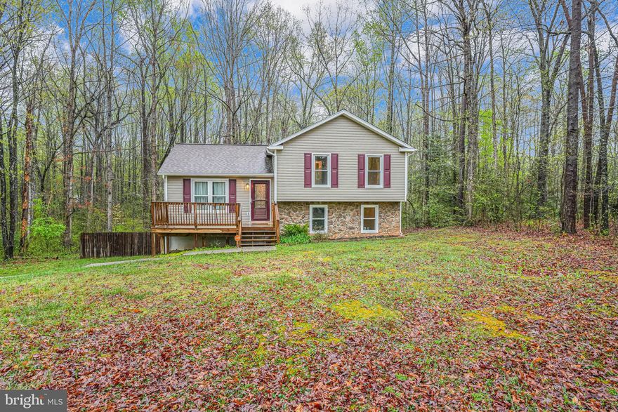 This beautifully renovated tri-level home  offers 3 spacious bedrooms and 2.5 bathrooms, providing ample space for both comfort and style. Situated on a large 1-acre lot, this property features a variety of upgrades, ensuring both modern functionality and long-term value.
Step inside to discover a fully renovated kitchen, complete with sleek stainless steel appliances, stunning granite countertops, and plenty of storage space. The large flex space offers endless possibilities, whether you need a home office, entertainment room, or additional living area.
The home has been carefully updated with a newer roof, HVAC system, and gas furnace, as well as all-new windows to enhance energy efficiency. The brand-new water heater and updated light fixtures throughout add to the home’s appeal.
The walkout unfinished basement is insulated and conditioned, providing a fantastic opportunity for future expansion or extra storage.
This property combines the charm of a well-maintained home with the benefits of modern upgrades, all nestled on a large, private lot. It's the perfect place to relax, entertain, and make lasting memories.