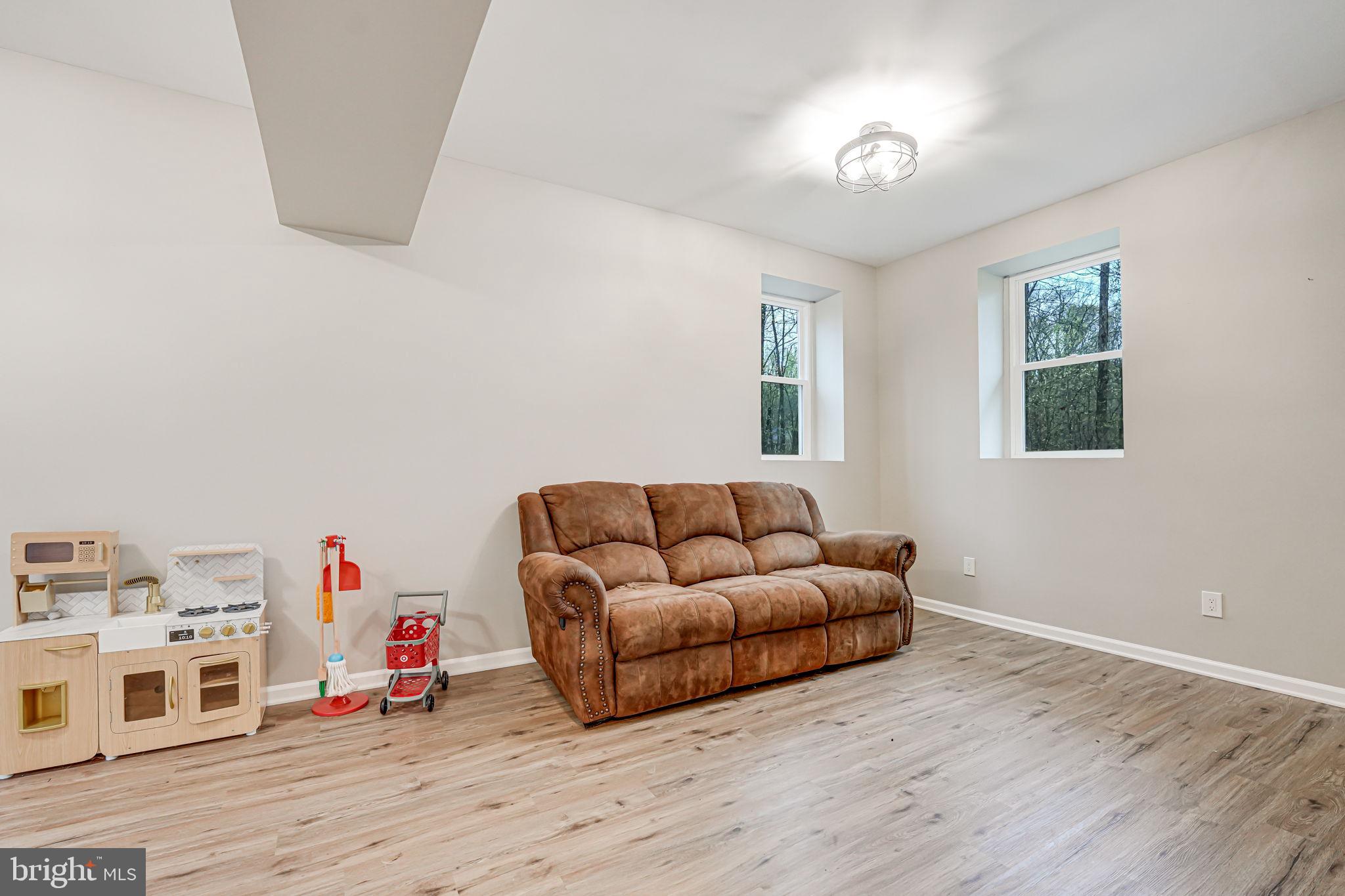 SHADE TREE - Residential