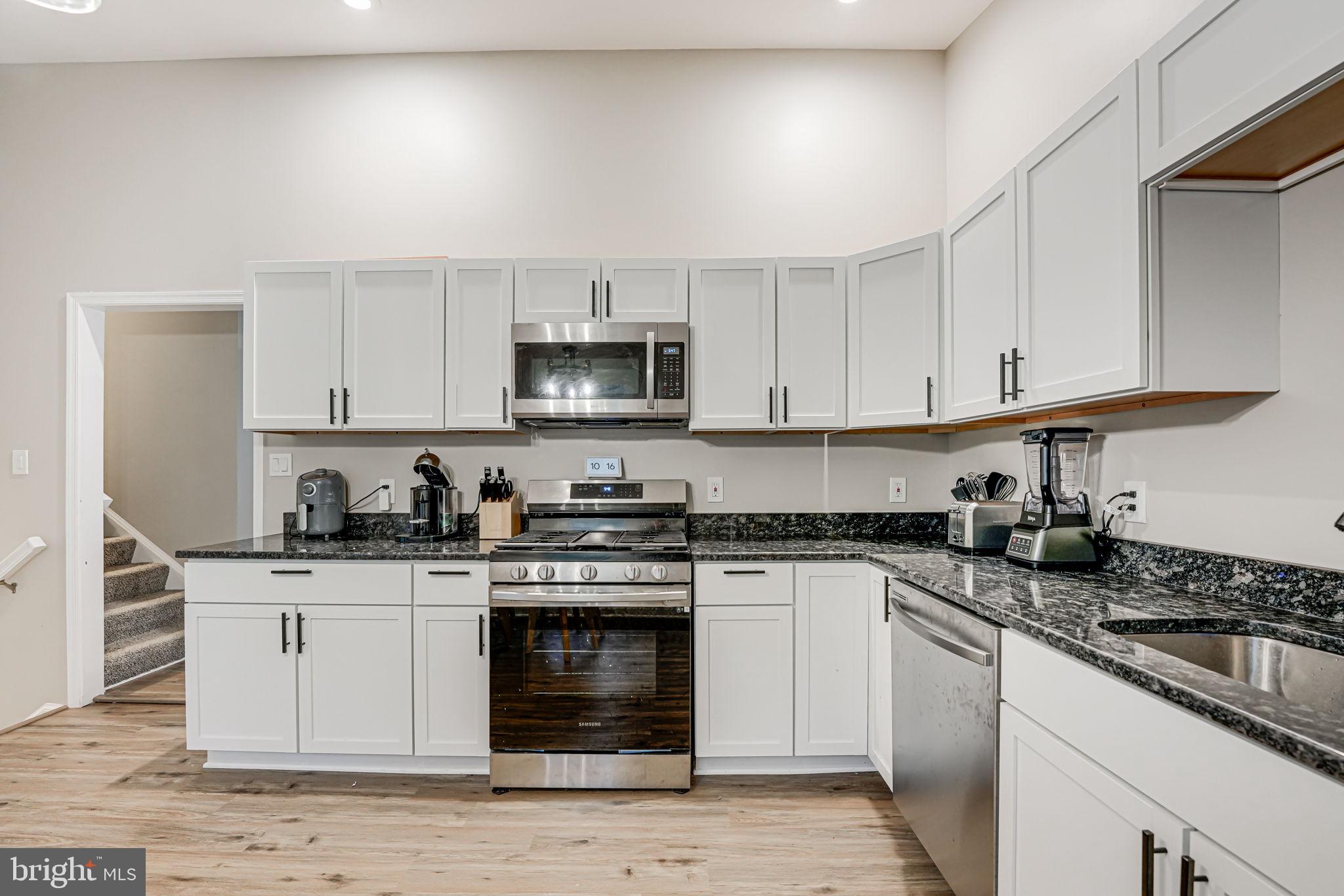 SHADE TREE - Residential