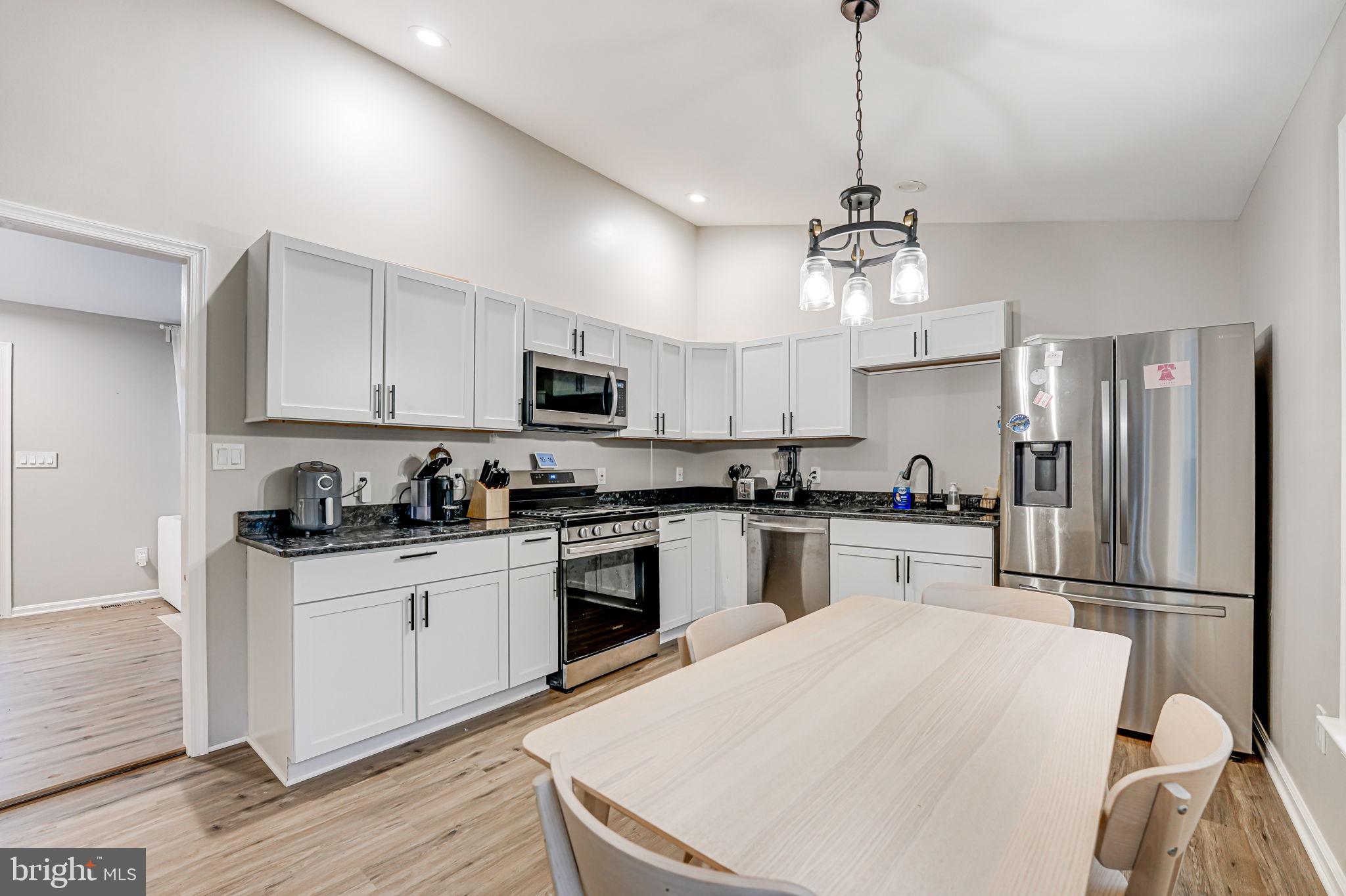 SHADE TREE - Residential