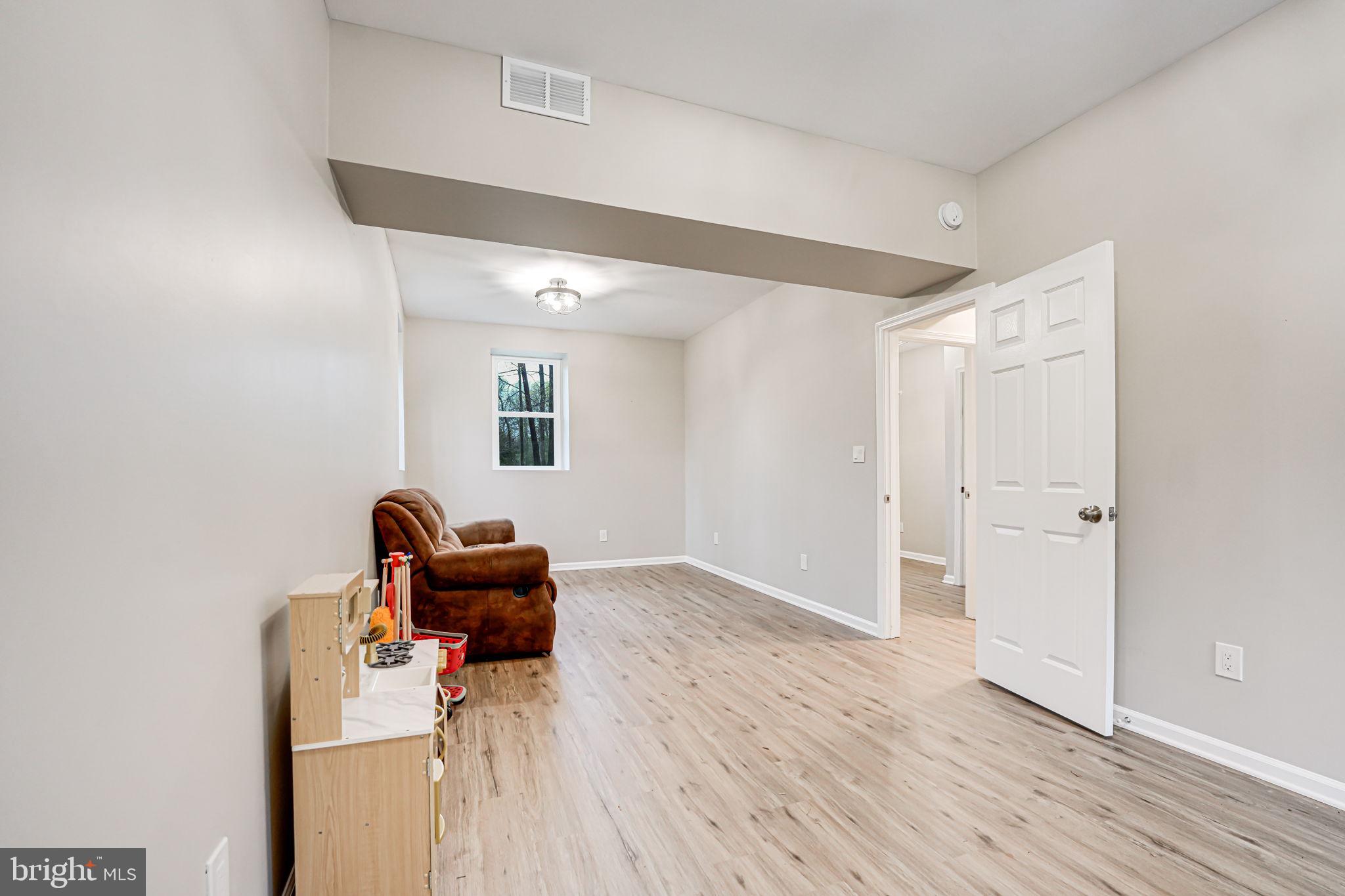 SHADE TREE - Residential