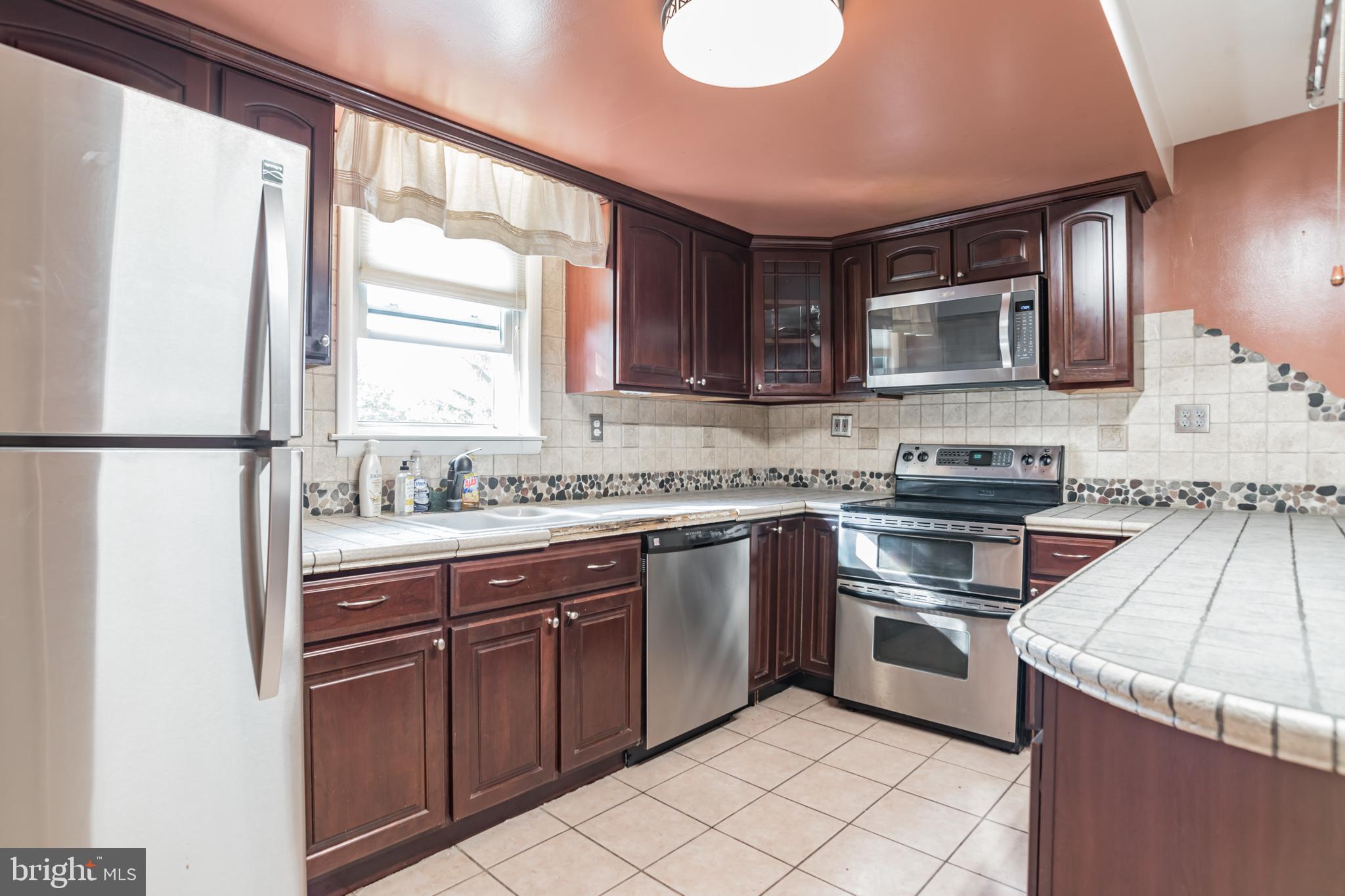 BAUERNSCHMIDT MANOR - Residential