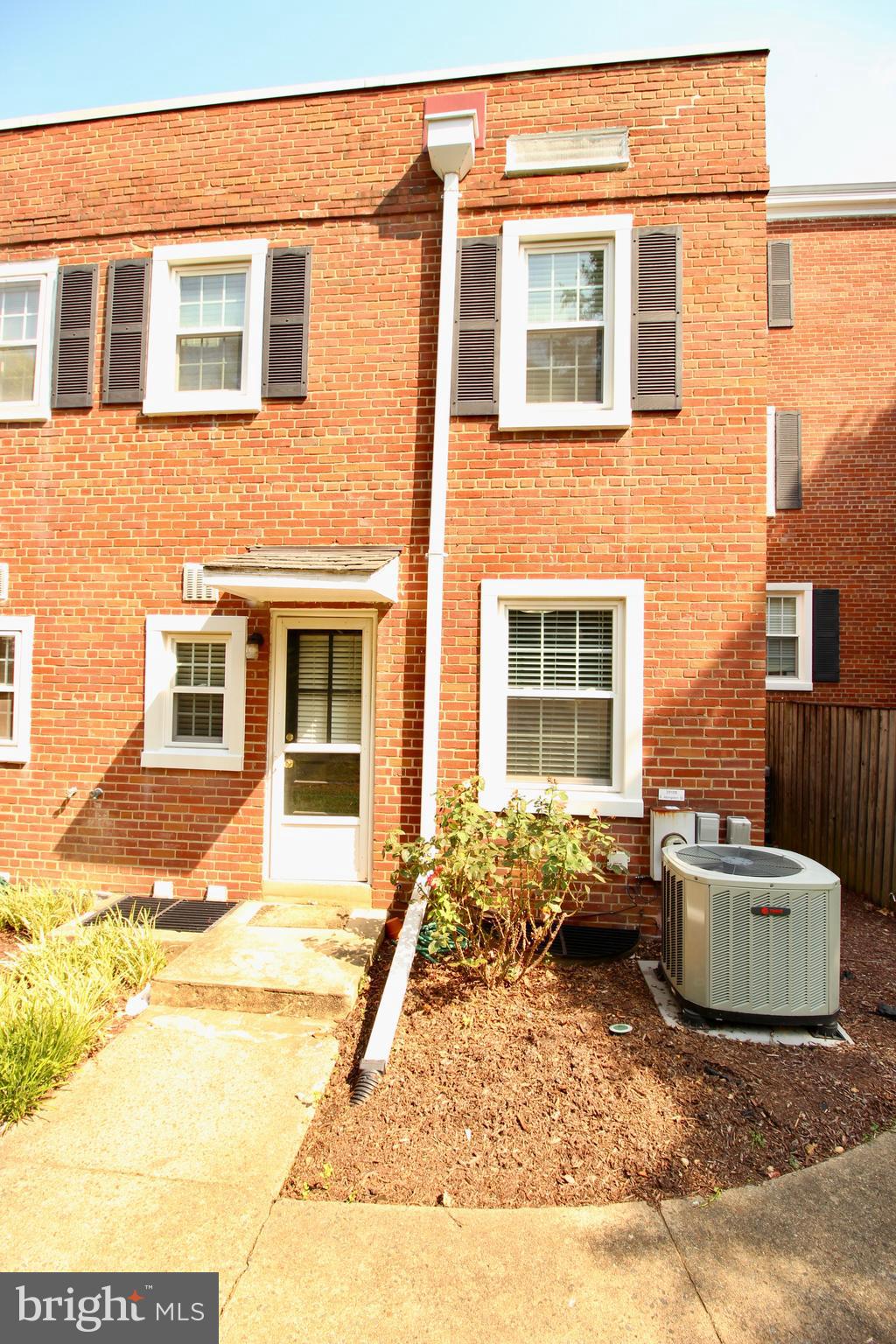 FAIRLINGTON VILLAGES - Residential Lease