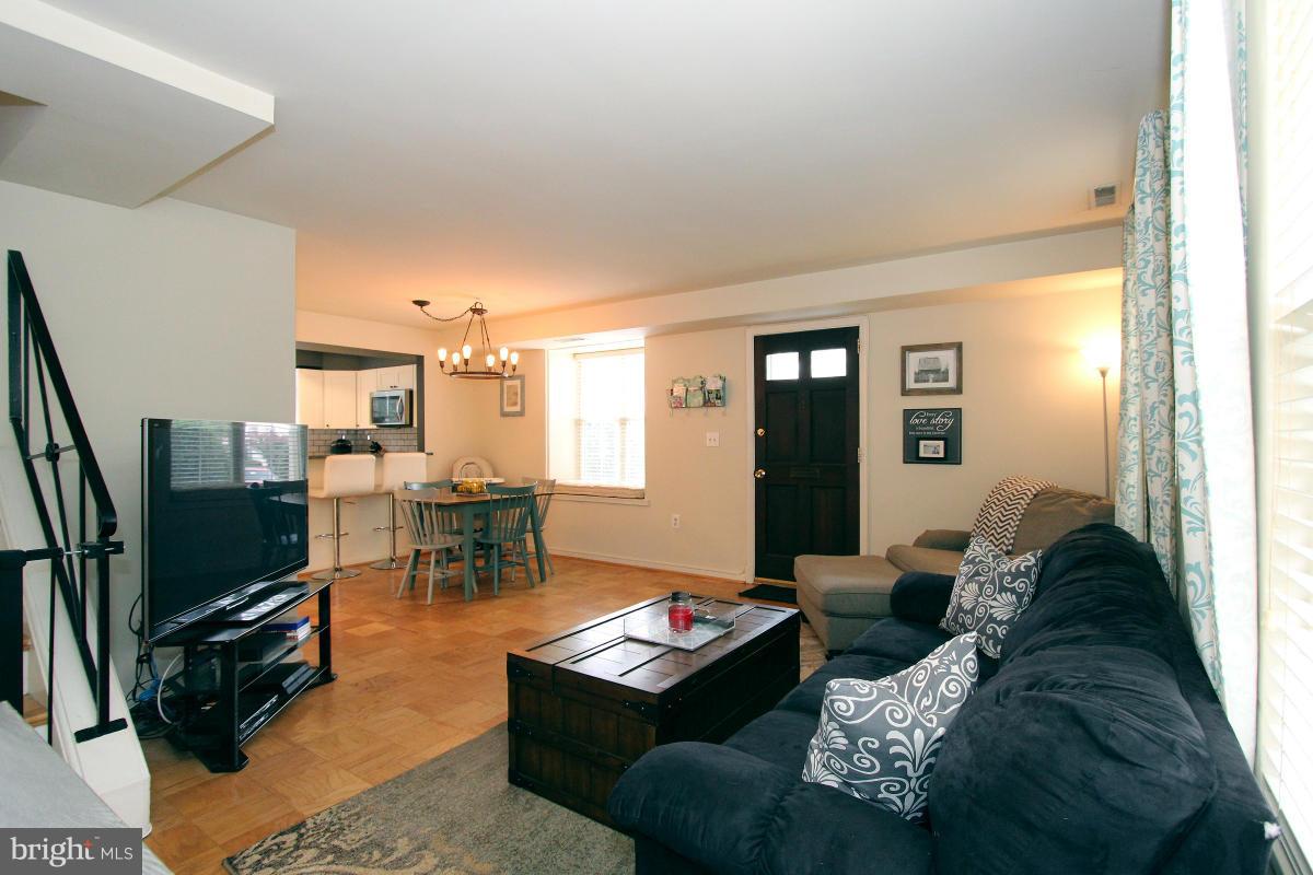 FAIRLINGTON TOWNE - Residential